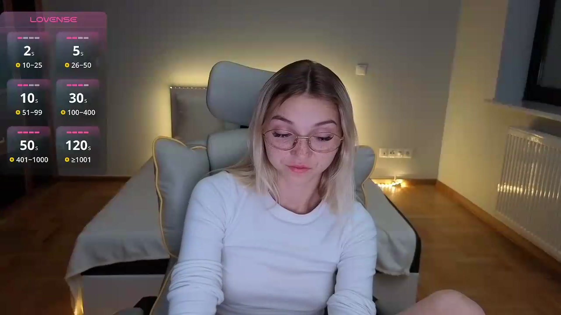 Gallery image thumbnail from Daisyy's myfreecams stream on, 09/04/2026, 03:08 image 17 of 20