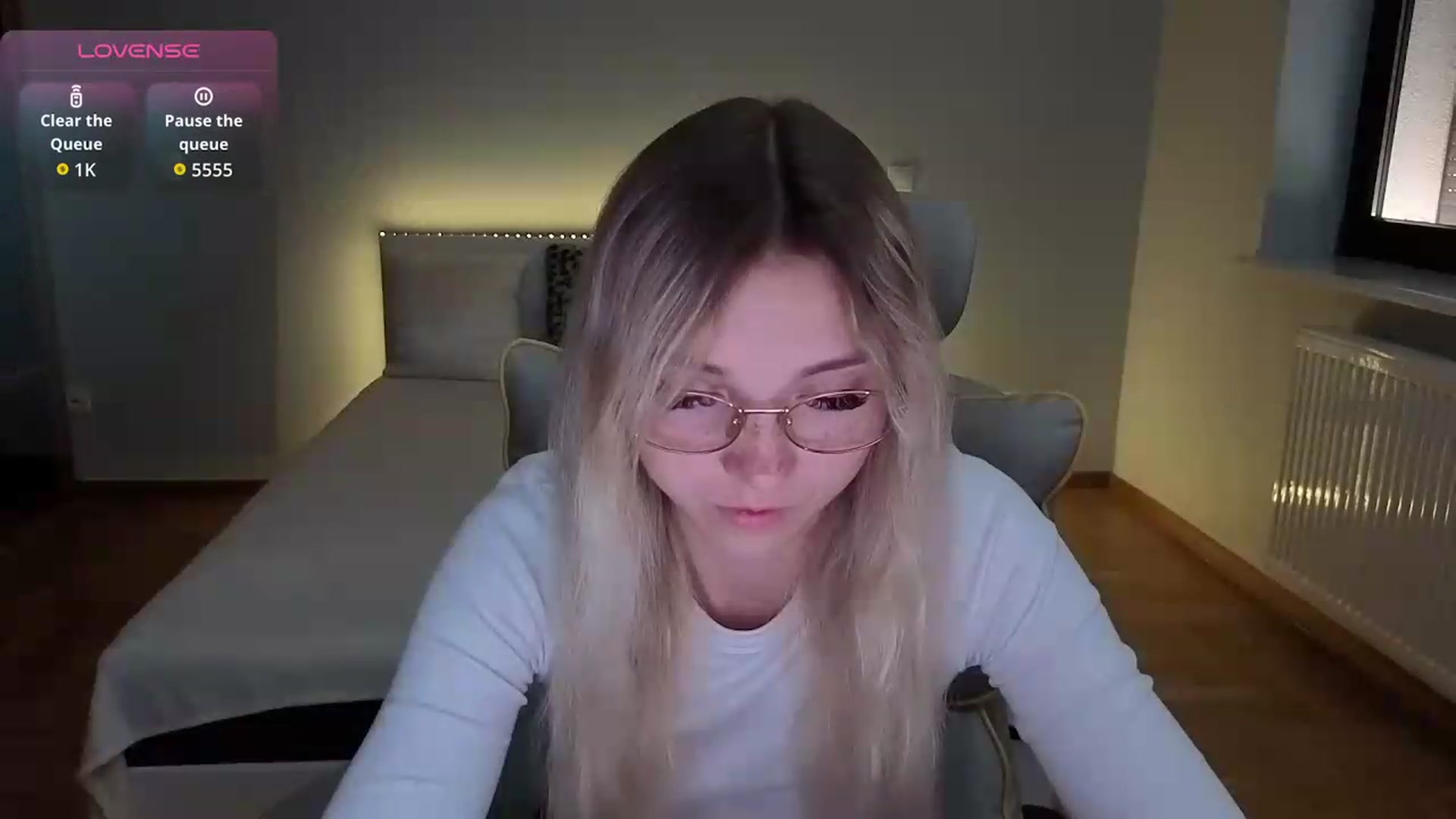 Gallery image thumbnail from Daisyy's myfreecams stream on, 09/04/2026, 16:17 image 2 of 20