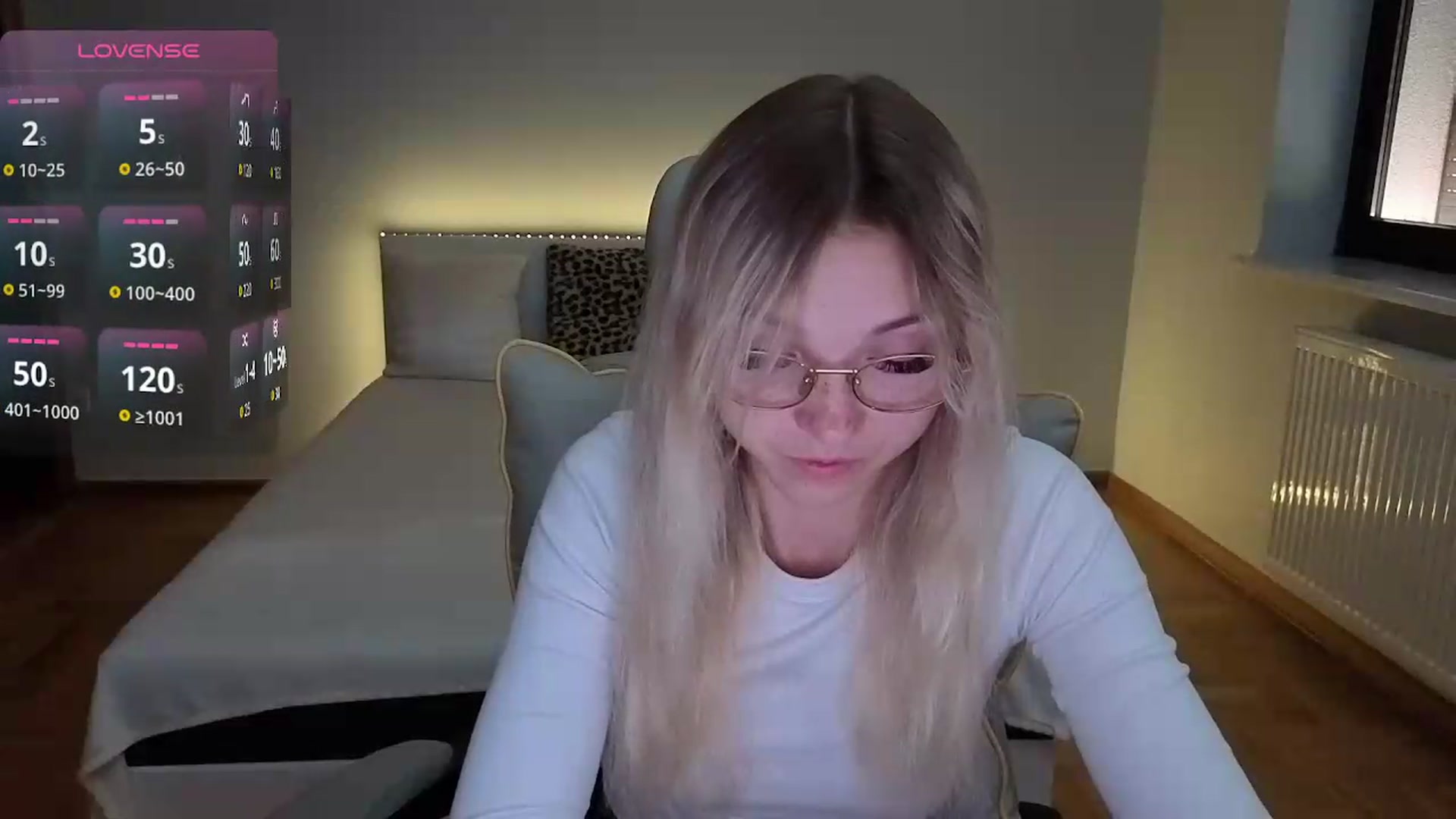 Gallery image thumbnail from Daisyy's myfreecams stream on, 09/04/2026, 16:17 image 3 of 20
