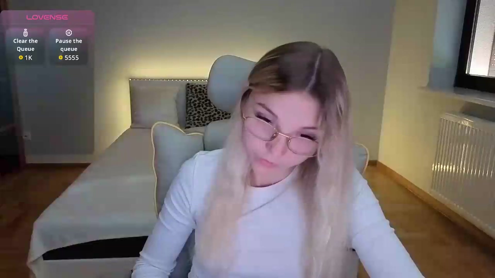 Gallery image thumbnail from Daisyy's myfreecams stream on, 09/04/2026, 16:17 image 4 of 20