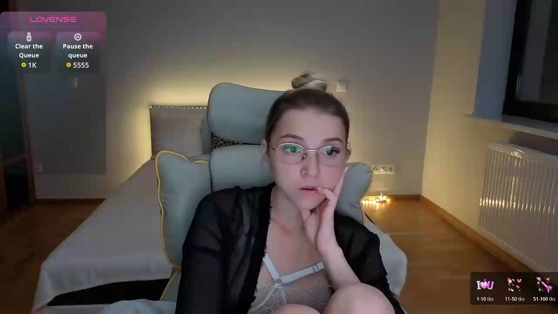 Gallery image thumbnail from Daisyy's myfreecams stream on, 09/04/2026, 18:46 image 9 of 20