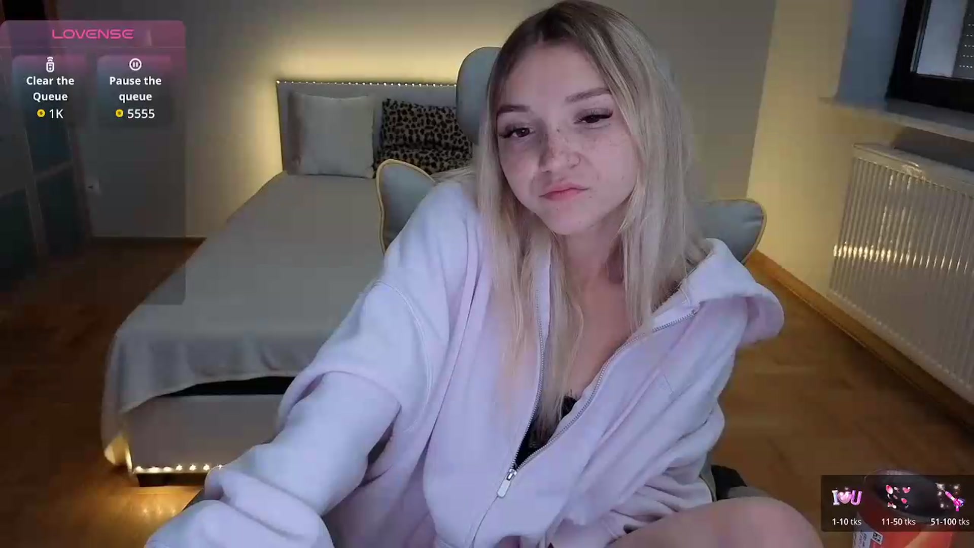 Gallery image thumbnail from Daisyy's myfreecams stream on, 09/06/2026, 16:15 image 15 of 20