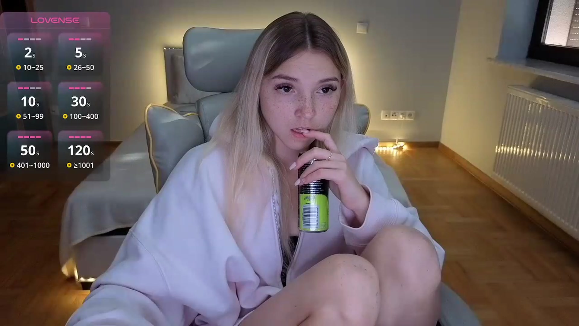 Gallery image thumbnail from Daisyy's myfreecams stream on, 09/06/2026, 16:15 image 4 of 20