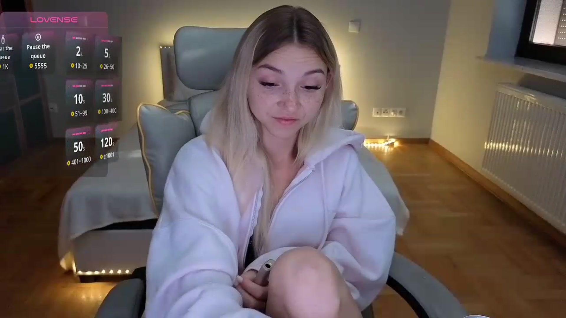 Gallery image thumbnail from Daisyy's myfreecams stream on, 09/06/2026, 16:15 image 3 of 20