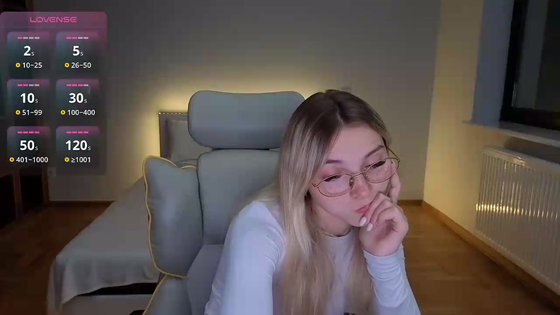 Gallery image thumbnail from Daisyy's myfreecams stream on, 09/06/2026, 18:39 image 9 of 20