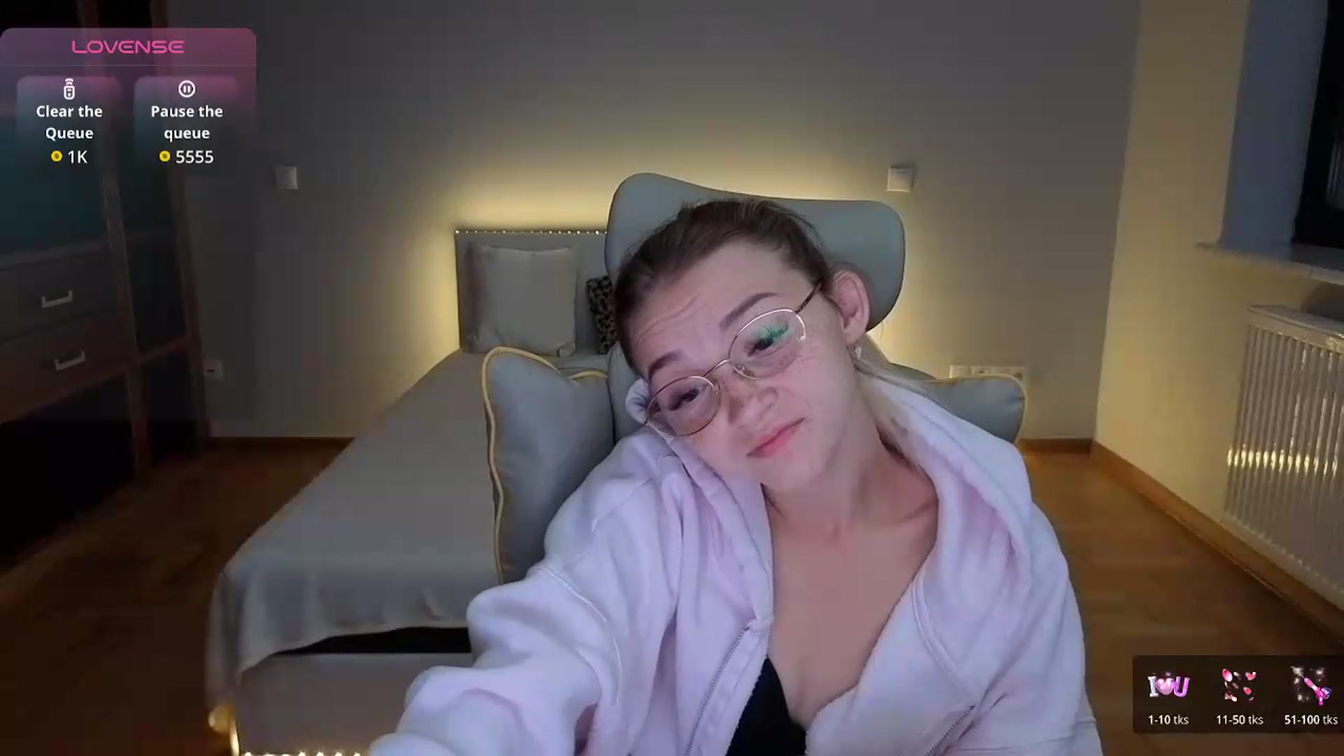 Gallery image thumbnail from Daisyy's myfreecams stream on, 09/07/2026, 01:13 image 15 of 20