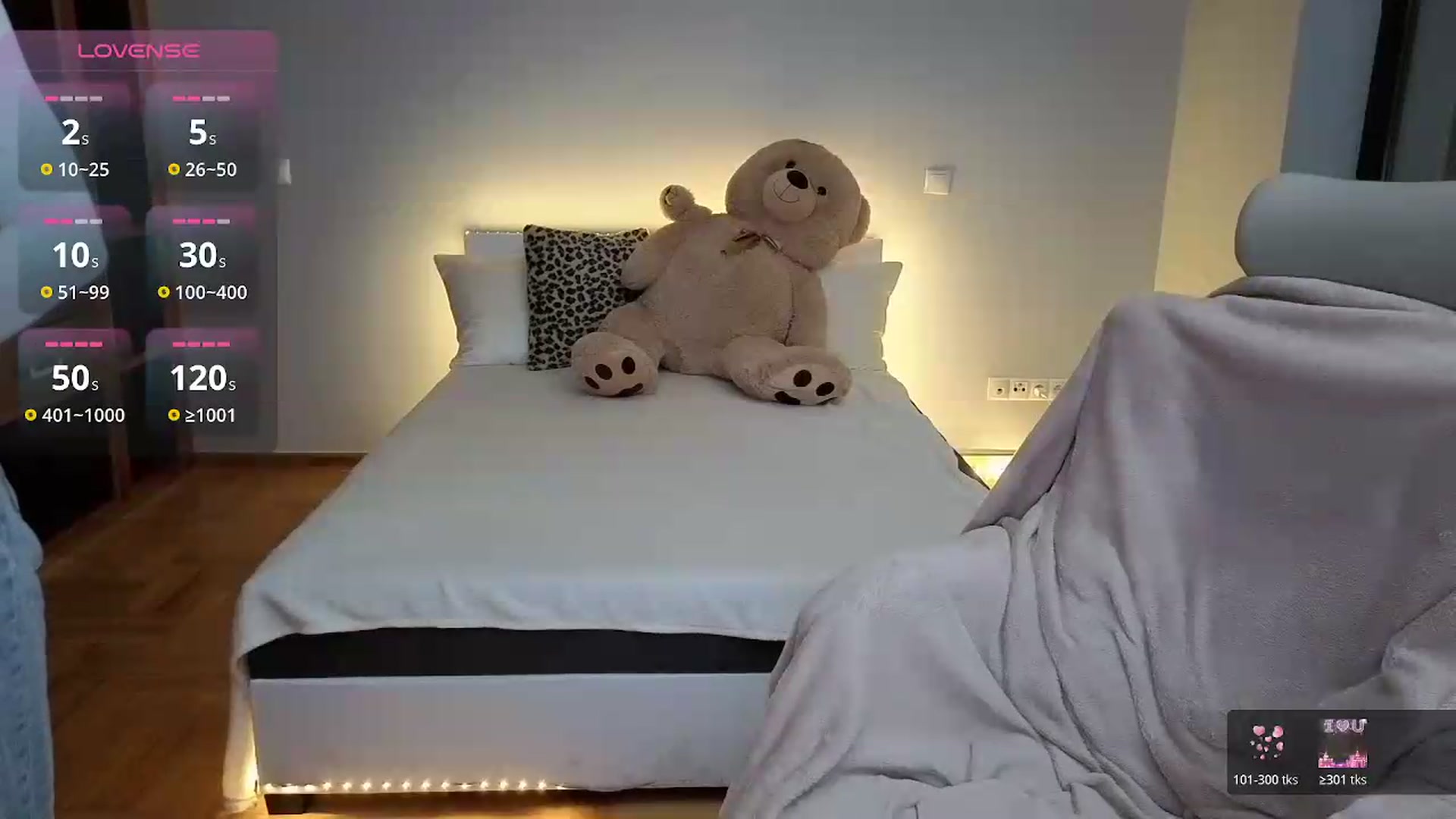 Gallery image thumbnail from Daisyy's myfreecams stream on, 09/14/2026, 24:10 image 19 of 20