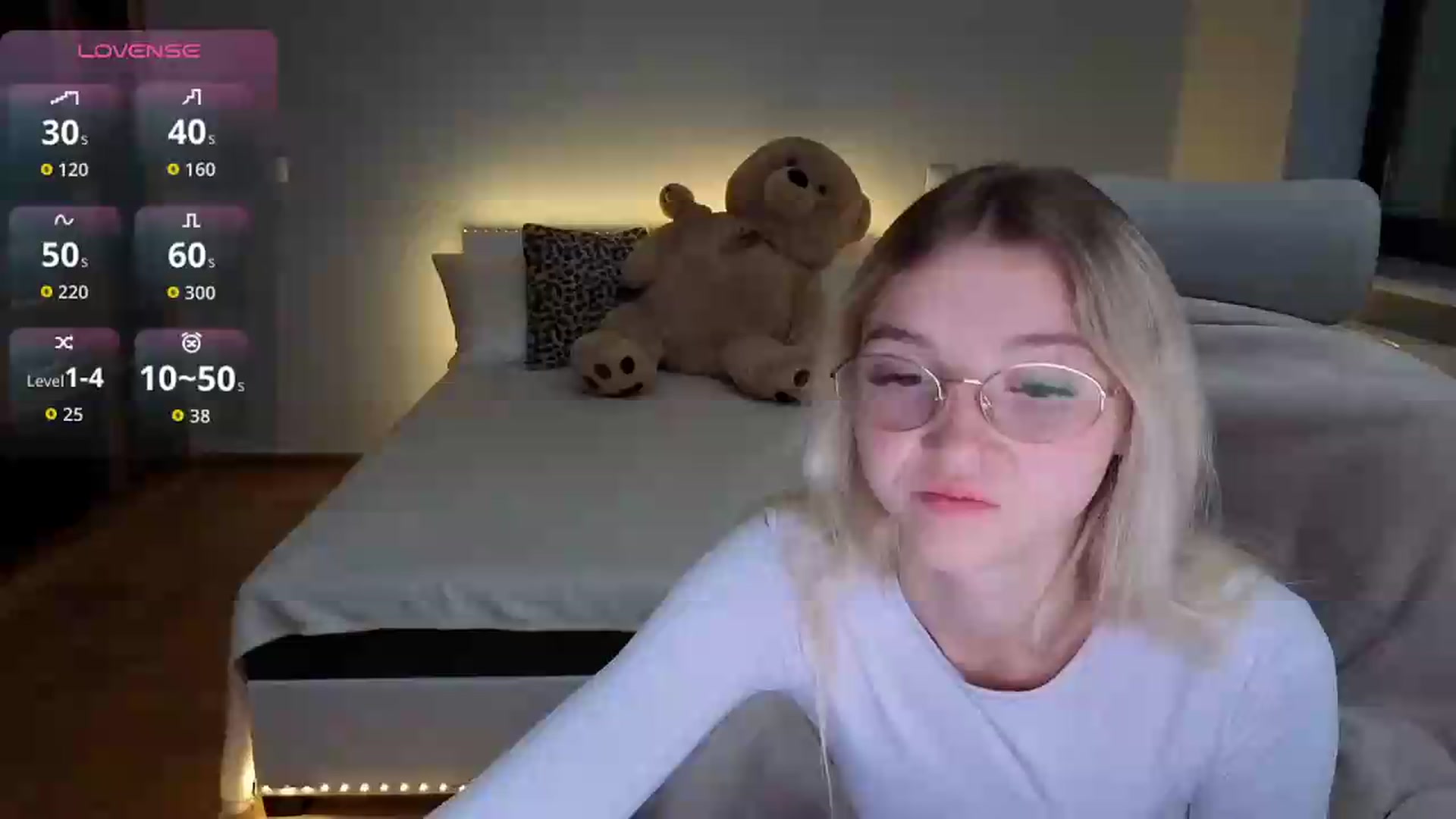Gallery image thumbnail from Daisyy's myfreecams stream on, 09/14/2026, 24:10 image 17 of 20