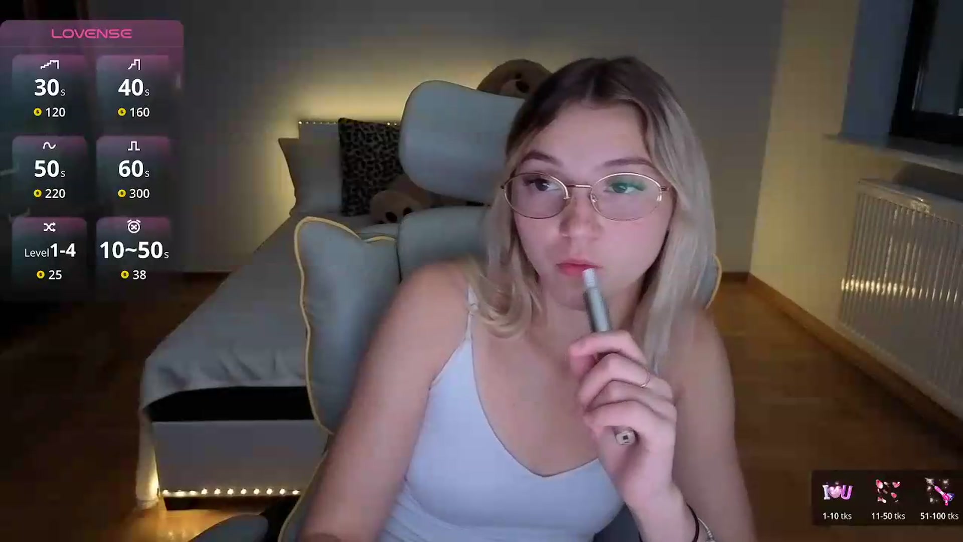 Gallery image thumbnail from Daisyy's myfreecams stream on, 09/14/2026, 04:30 image 9 of 20