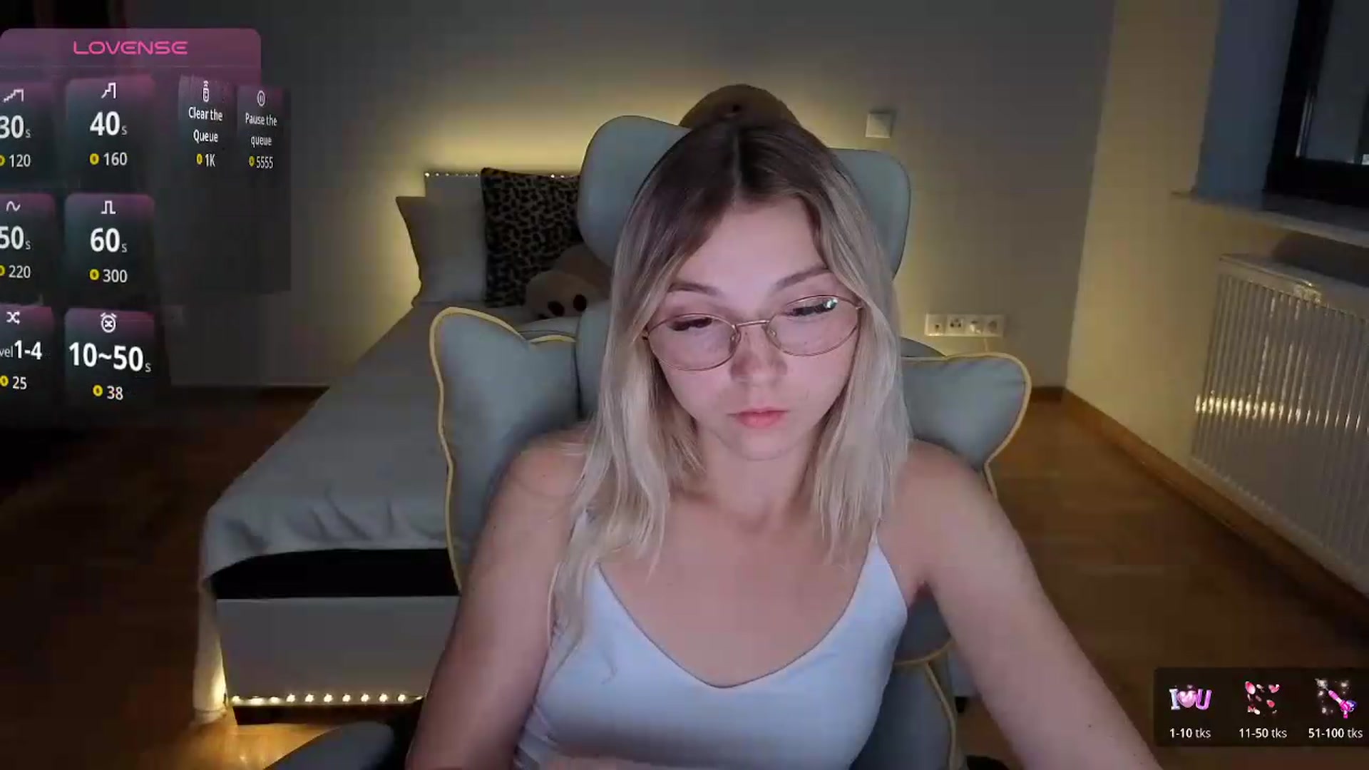 Gallery image thumbnail from Daisyy's myfreecams stream on, 09/14/2026, 04:30 image 17 of 20
