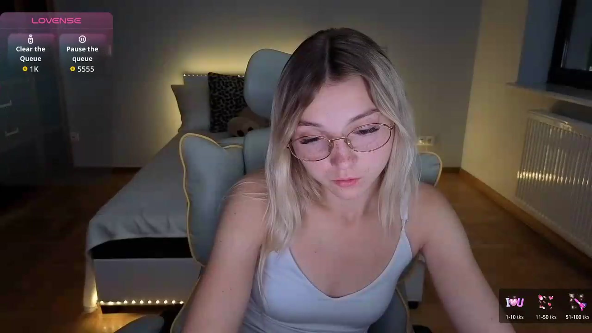 Gallery image thumbnail from Daisyy's myfreecams stream on, 09/14/2026, 04:30 image 13 of 20