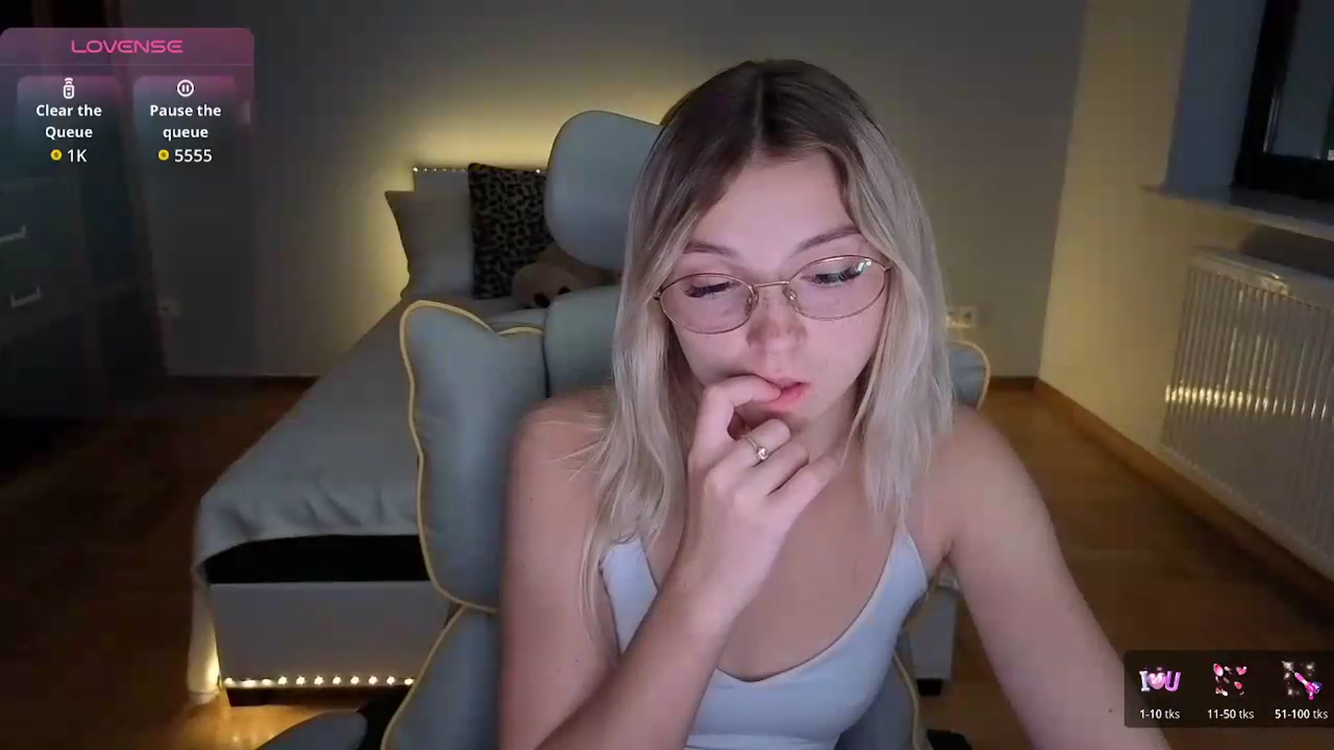 Gallery image thumbnail from Daisyy's myfreecams stream on, 09/14/2026, 04:30 image 15 of 20