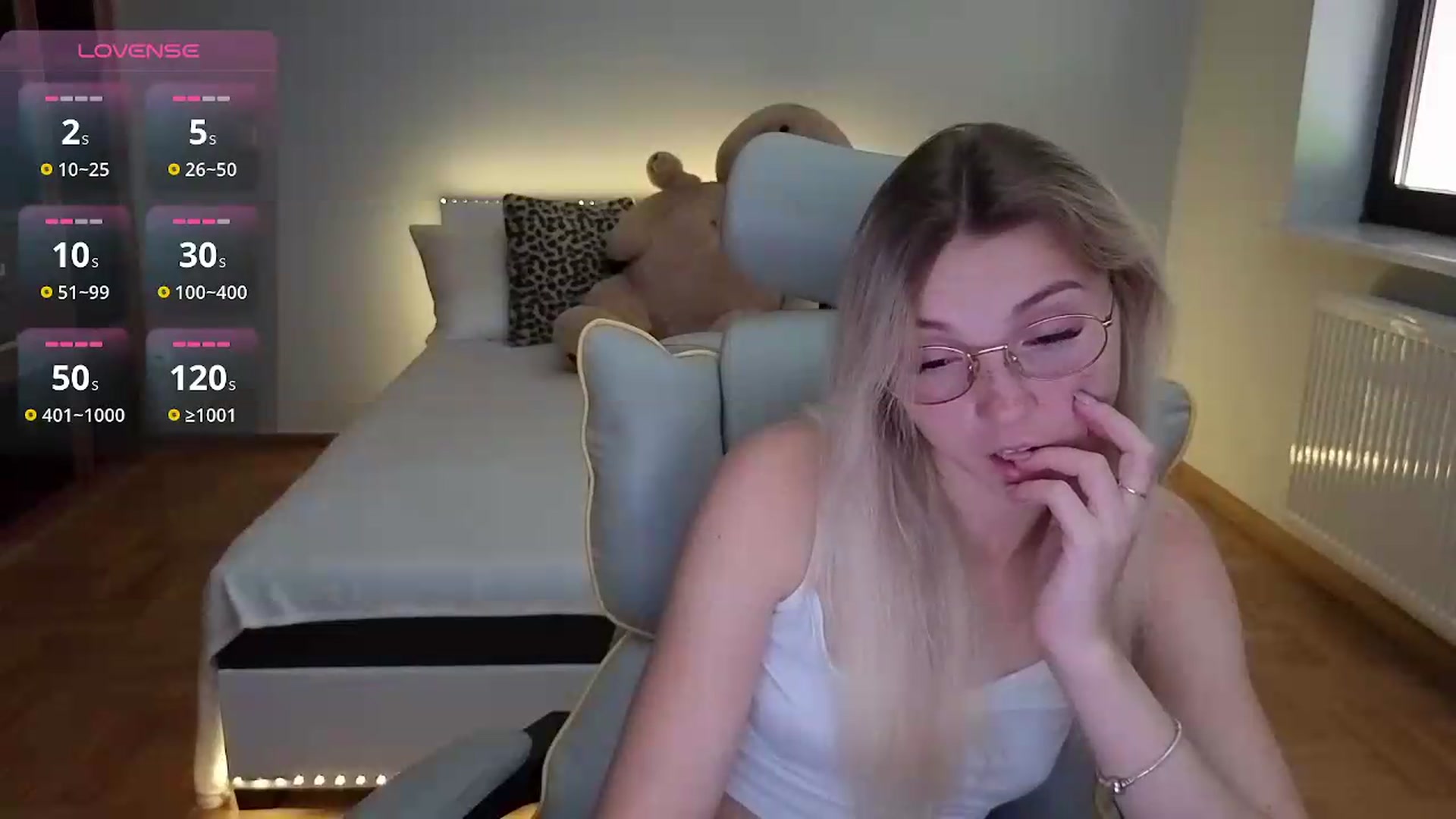 Gallery image thumbnail from Daisyy's myfreecams stream on, 09/14/2026, 14:00 image 15 of 20