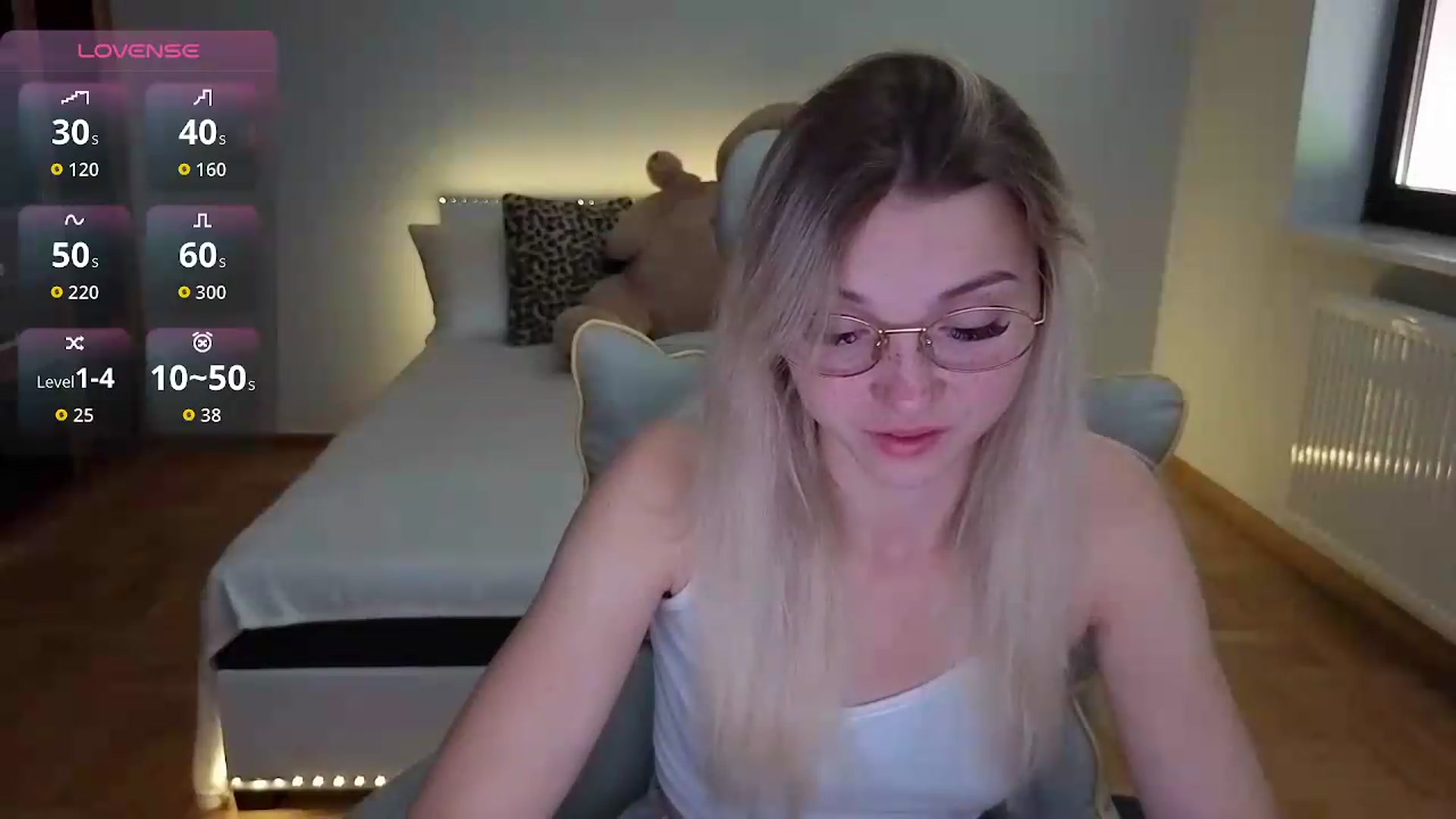 Gallery image thumbnail from Daisyy's myfreecams stream on, 09/14/2026, 14:00 image 9 of 20