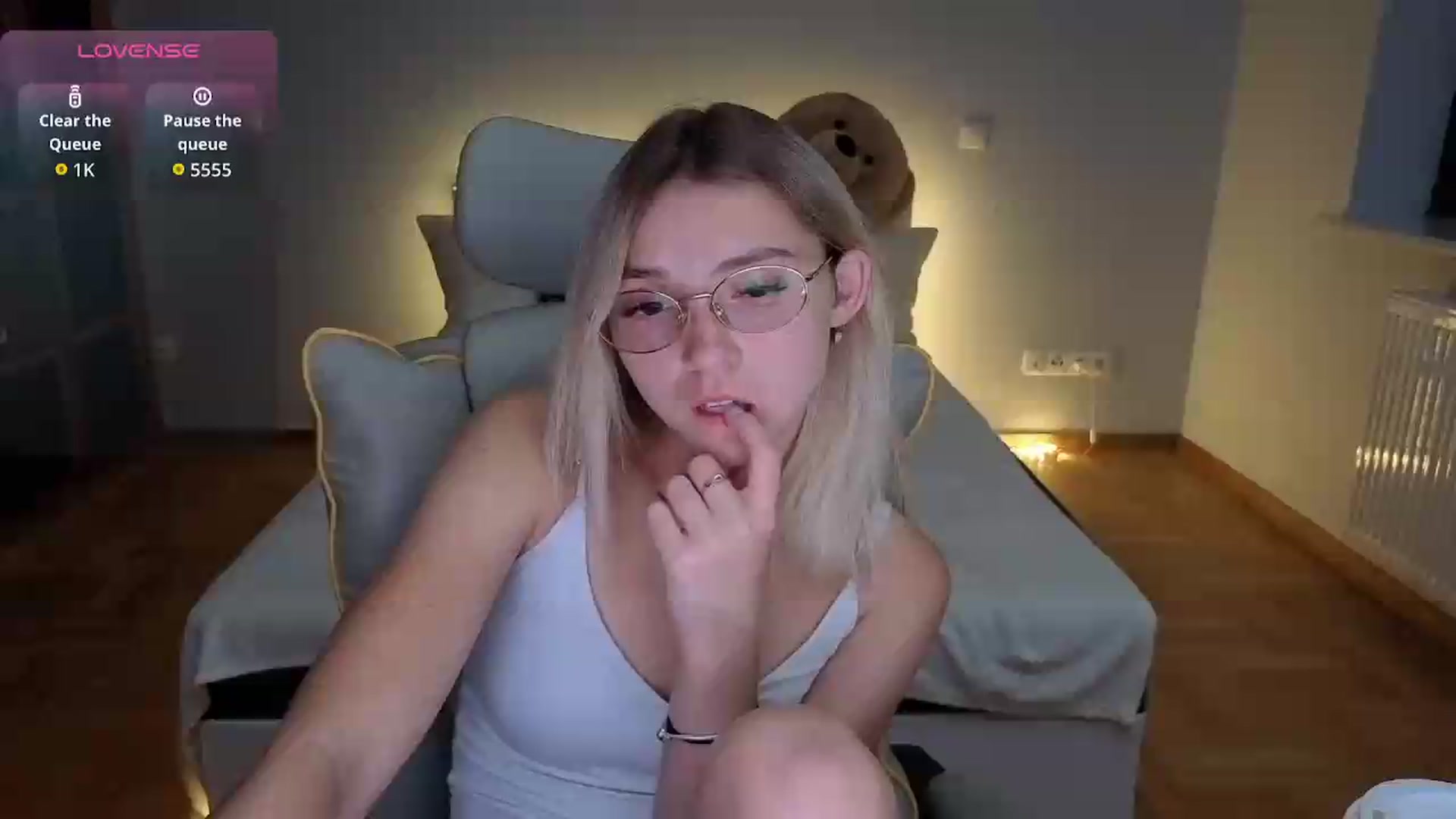 Gallery image thumbnail from Daisyy's myfreecams stream on, 09/15/2026, 03:21 image 1 of 20