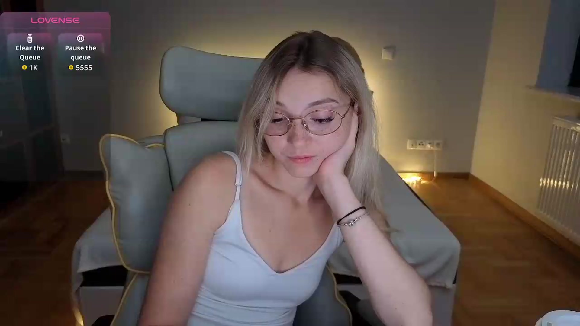 Gallery image thumbnail from Daisyy's myfreecams stream on, 09/15/2026, 03:21 image 8 of 20