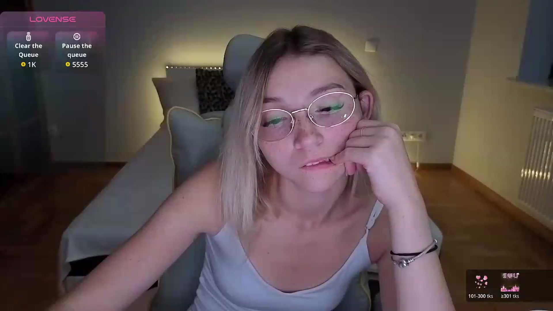 Gallery image thumbnail from Daisyy's myfreecams stream on, 09/15/2026, 04:10 image 11 of 20