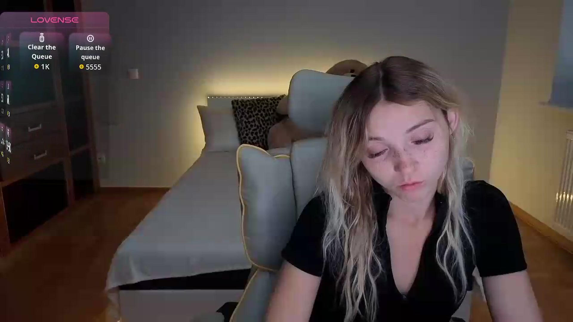 Gallery image thumbnail from Daisyy's myfreecams stream on, 09/16/2026, 15:29 image 16 of 20