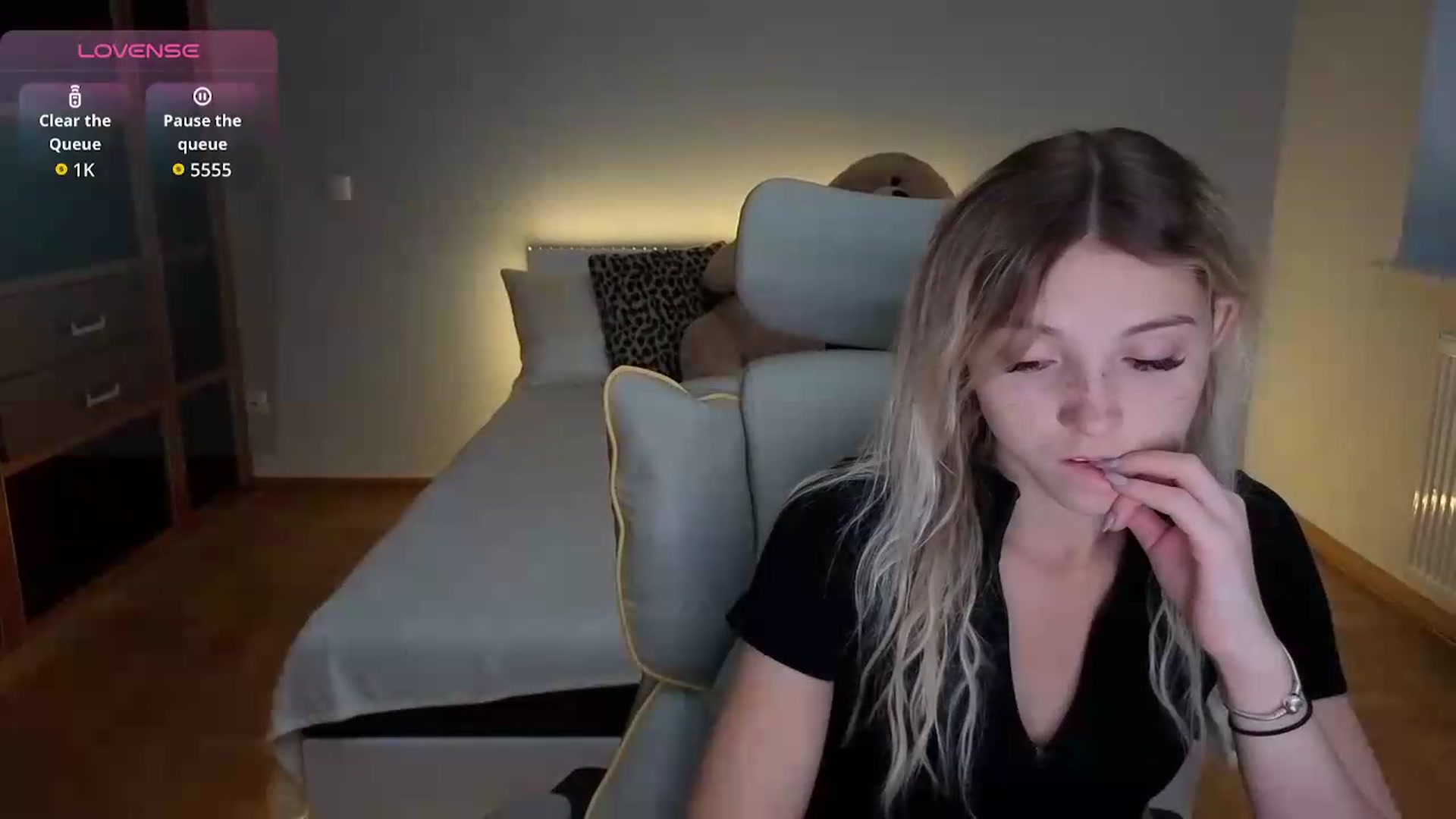Gallery image thumbnail from Daisyy's myfreecams stream on, 09/16/2026, 15:29 image 13 of 20