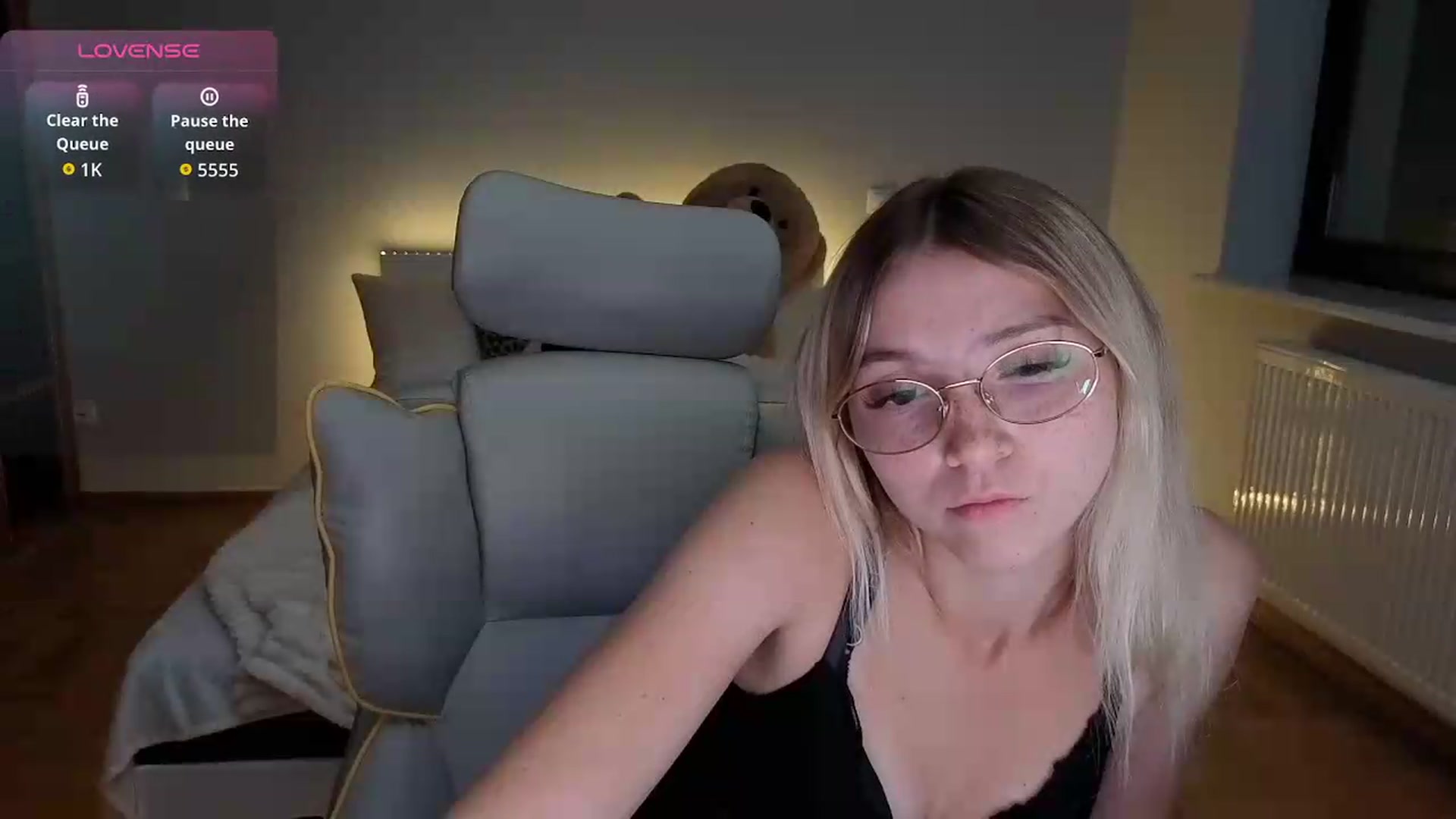 Gallery image thumbnail from Daisyy's myfreecams stream on, 09/17/2026, 24:17 image 11 of 20