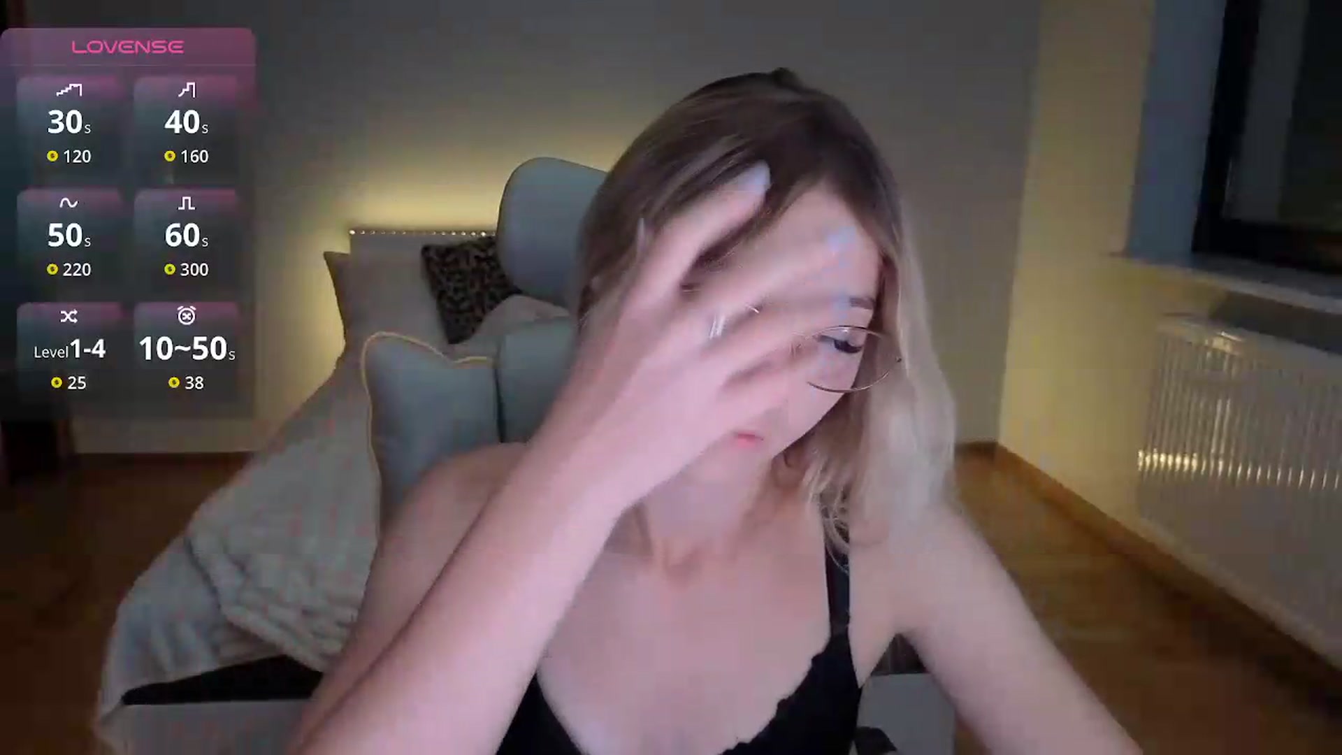 Gallery image thumbnail from Daisyy's myfreecams stream on, 09/17/2026, 24:17 image 9 of 20