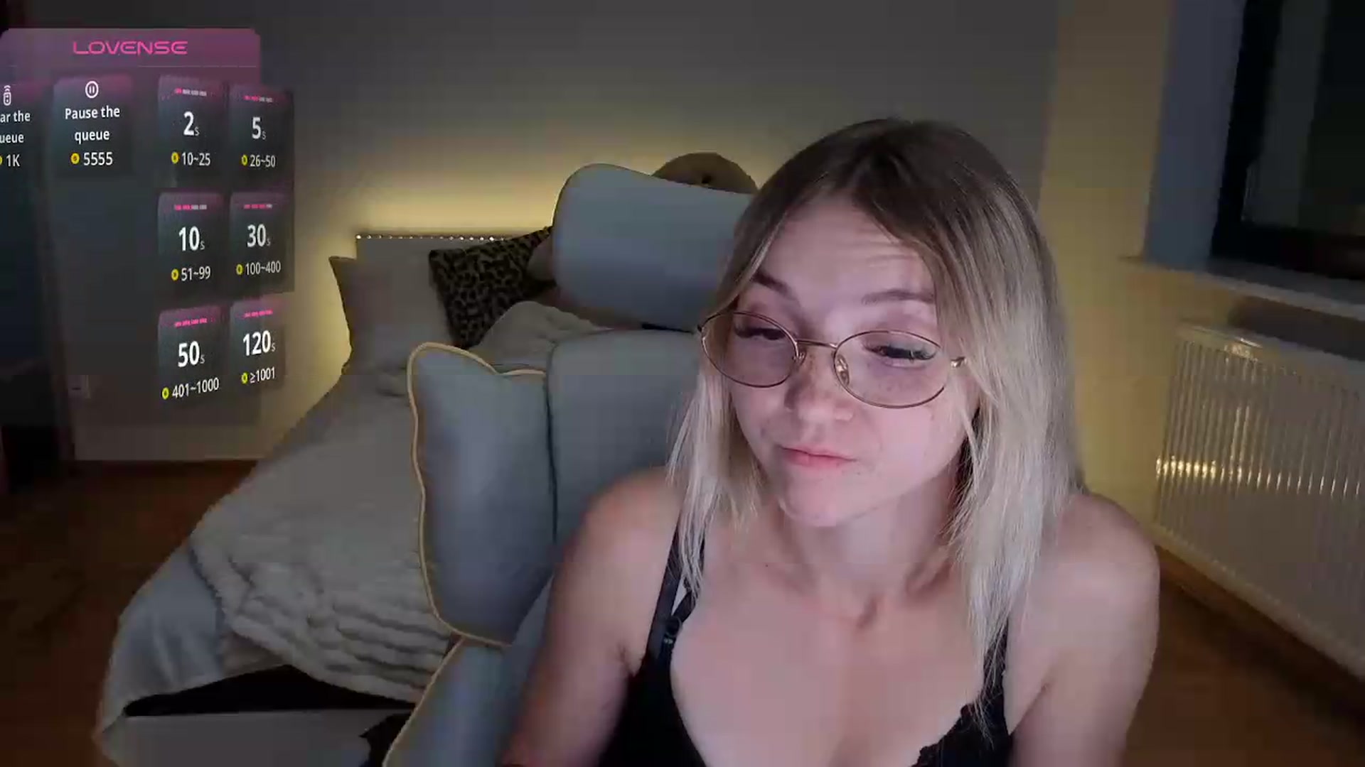 Gallery image thumbnail from Daisyy's myfreecams stream on, 09/17/2026, 24:17 image 13 of 20