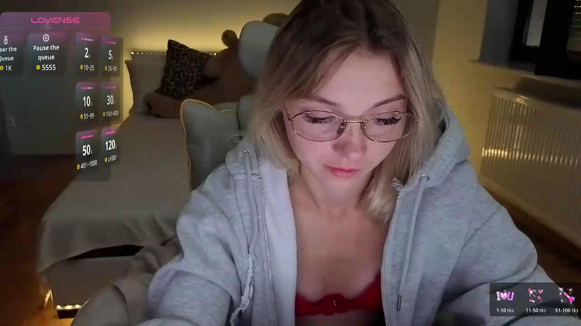 Gallery image thumbnail from Daisyy's myfreecams stream on, 09/18/2026, 16:43 image 12 of 20