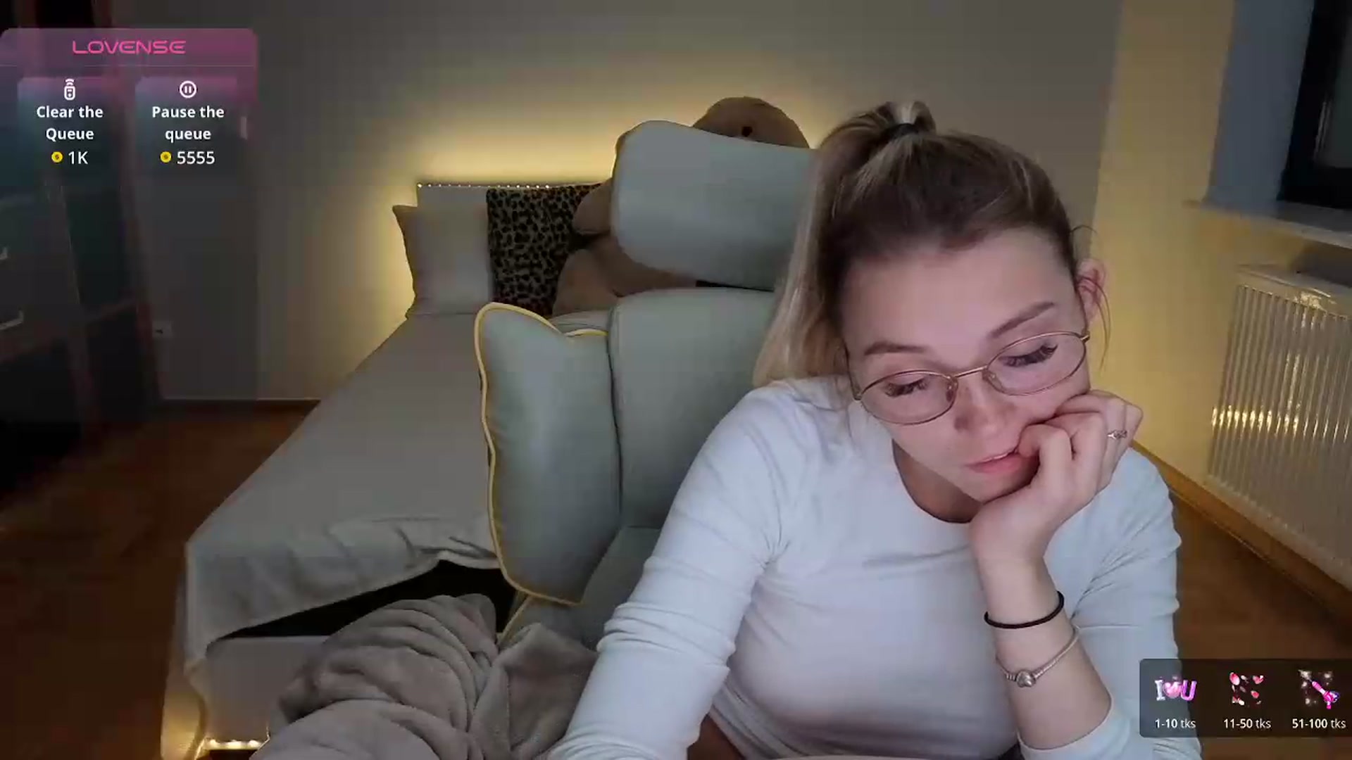 Gallery image thumbnail from Daisyy's myfreecams stream on, 09/19/2026, 03:23 image 7 of 20