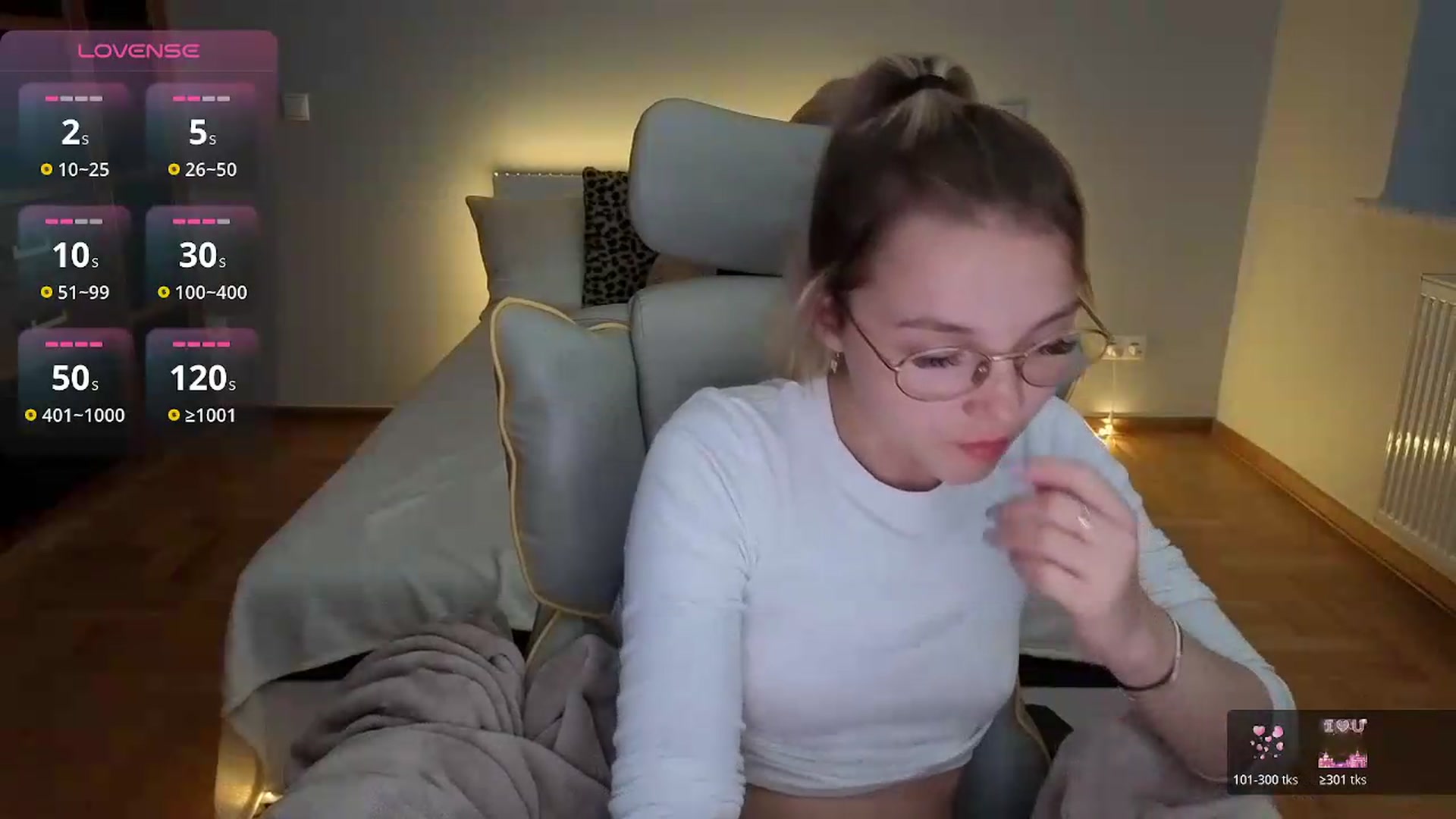 Gallery image thumbnail from Daisyy's myfreecams stream on, 09/19/2026, 03:23 image 10 of 20