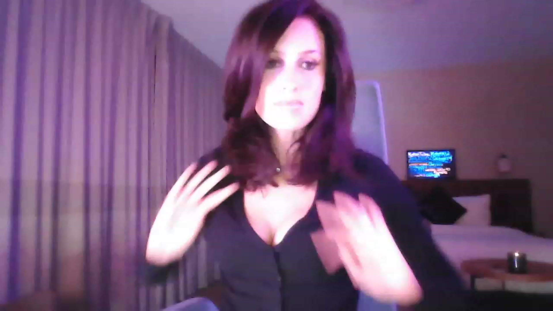 Gallery image thumbnail from DakotaCox's myfreecams stream on, 11/21/2022, 04:36 image 6 of 20