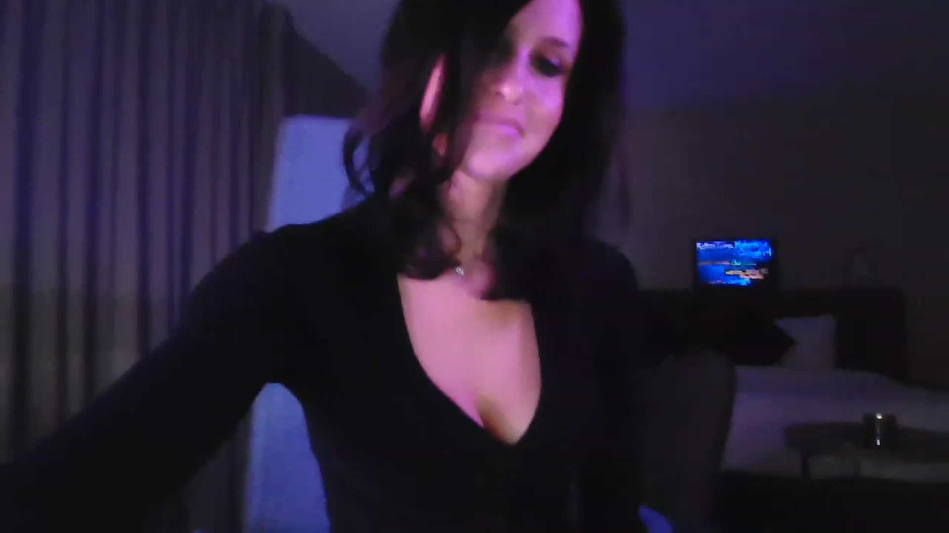 Gallery image thumbnail from DakotaCox's myfreecams stream on, 11/21/2022, 04:36 image 14 of 20