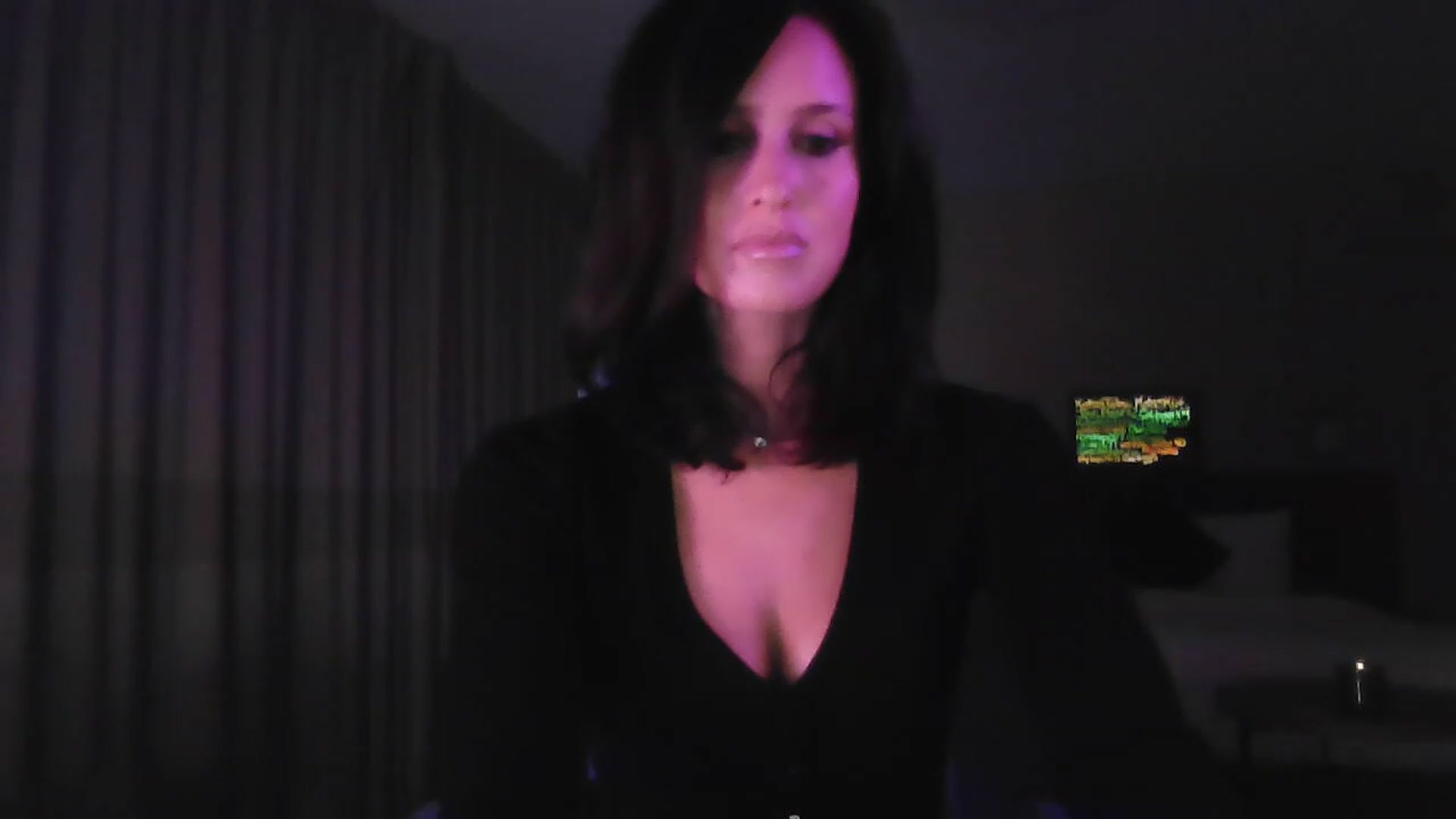 Gallery image thumbnail from DakotaCox's myfreecams stream on, 11/21/2022, 04:36 image 3 of 20