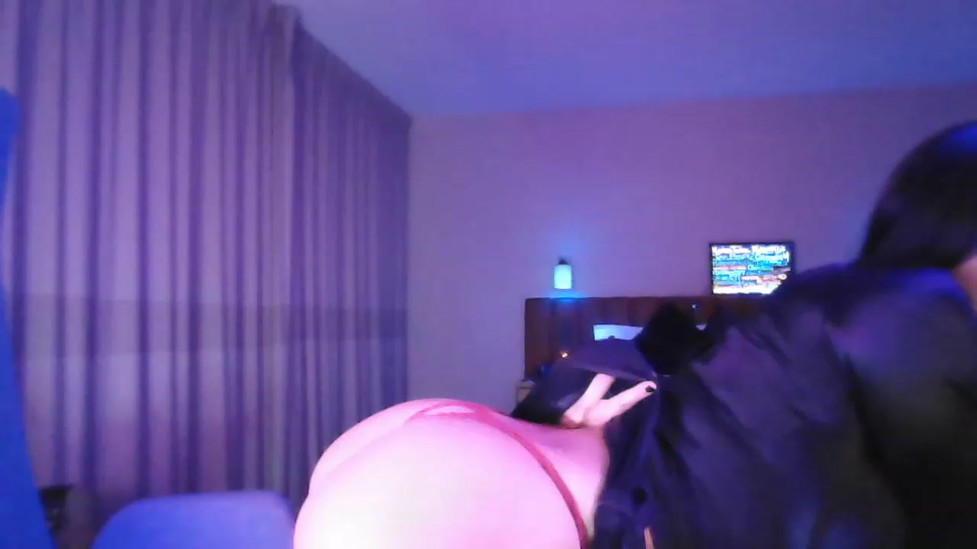 Gallery image thumbnail from DakotaCox's myfreecams stream on, 11/26/2022, 05:23 image 2 of 20