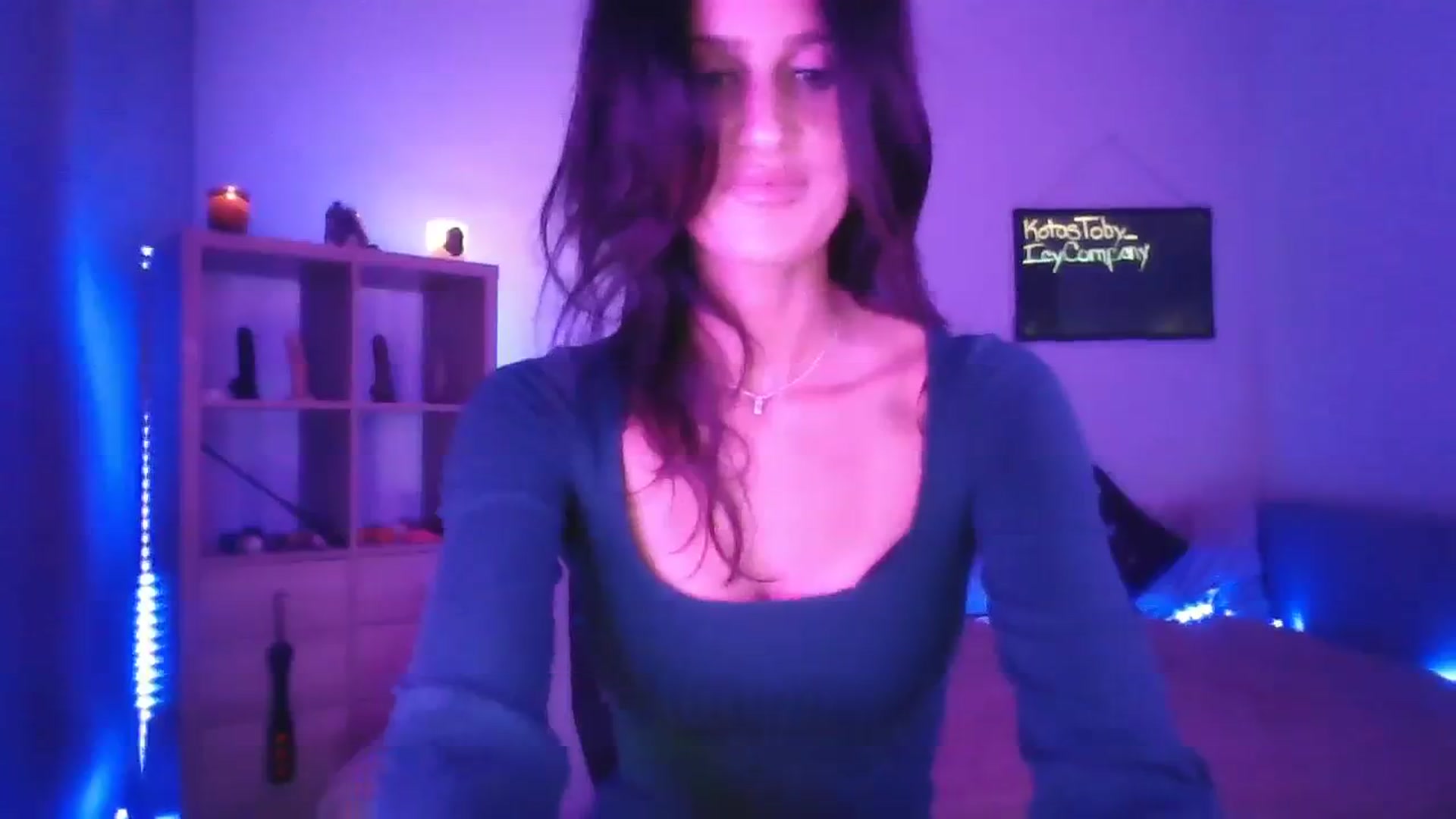 Gallery image thumbnail from DakotaCox's myfreecams stream on, 10/11/2023, 04:54 image 19 of 20