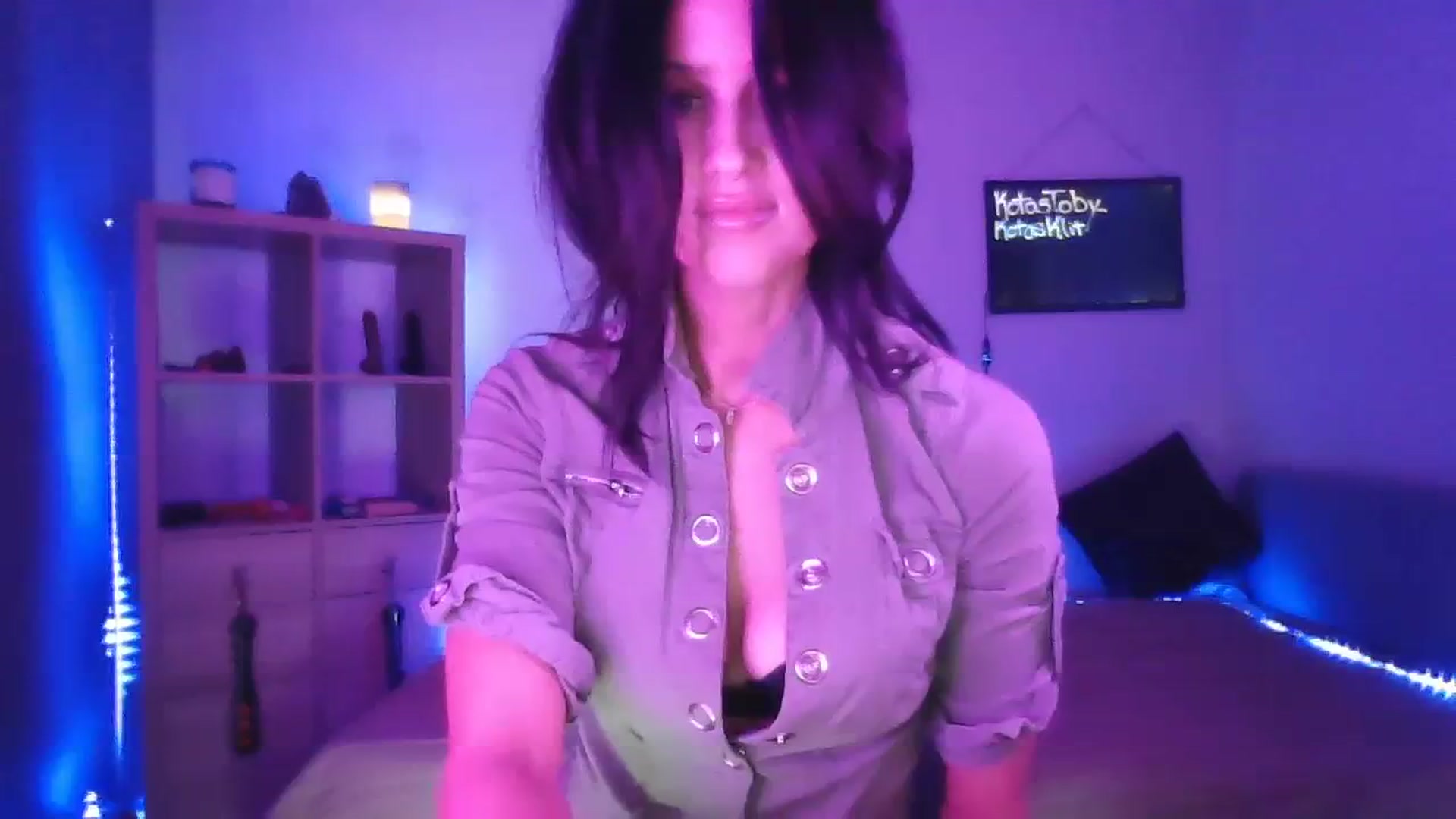 Gallery image thumbnail from DakotaCox's myfreecams stream on, 03/25/2024, 05:20 image 13 of 20