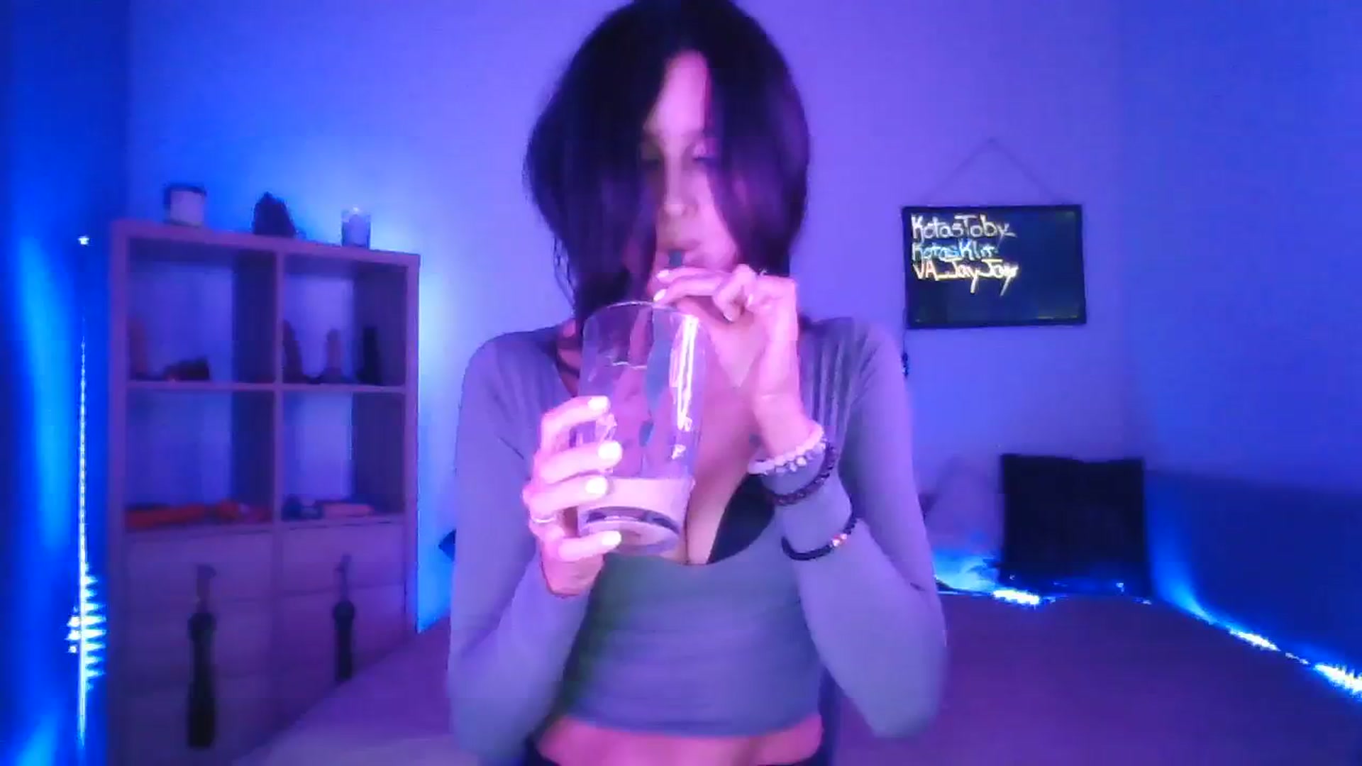 Gallery image thumbnail from DakotaCox's myfreecams stream on, 03/30/2024, 04:16 image 19 of 20