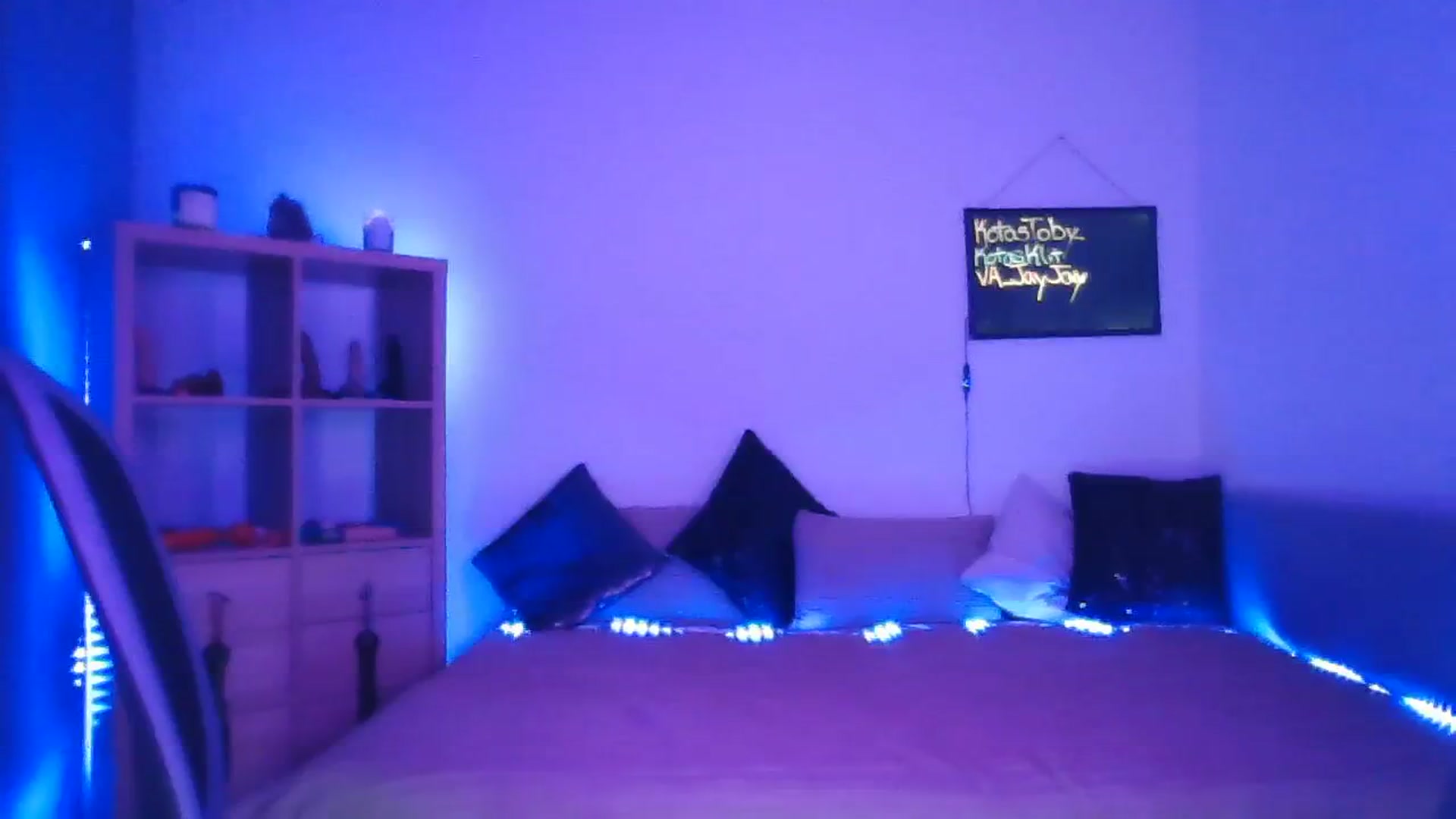 Gallery image thumbnail from DakotaCox's myfreecams stream on, 03/30/2024, 04:16 image 3 of 20