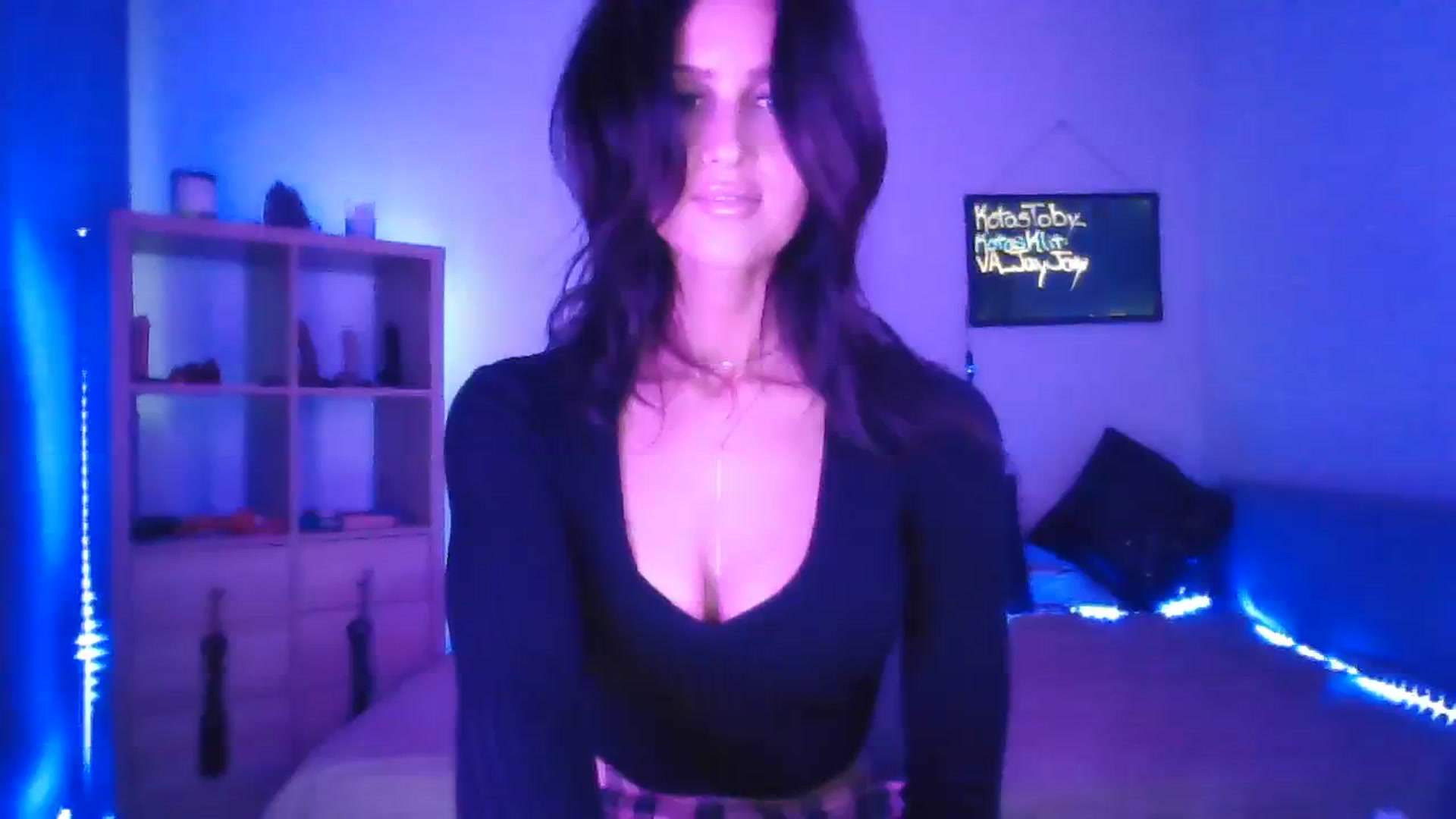 Gallery image thumbnail from DakotaCox's myfreecams stream on, 03/31/2024, 05:24 image 18 of 20