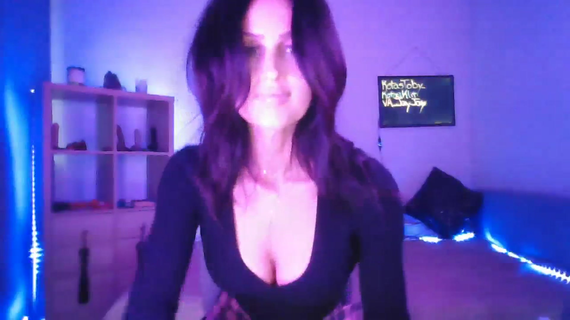 Gallery image thumbnail from DakotaCox's myfreecams stream on, 03/31/2024, 05:24 image 17 of 20