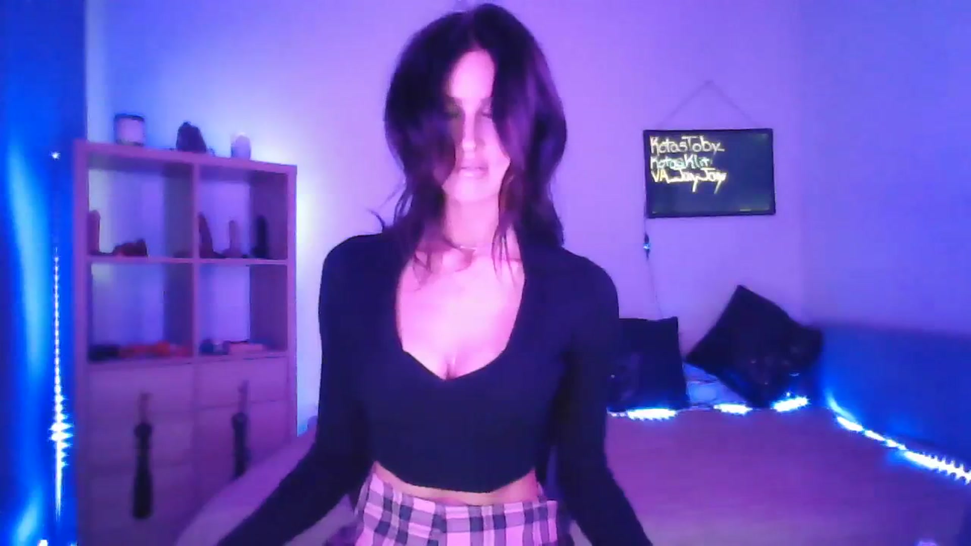 Gallery image thumbnail from DakotaCox's myfreecams stream on, 03/31/2024, 05:24 image 15 of 20