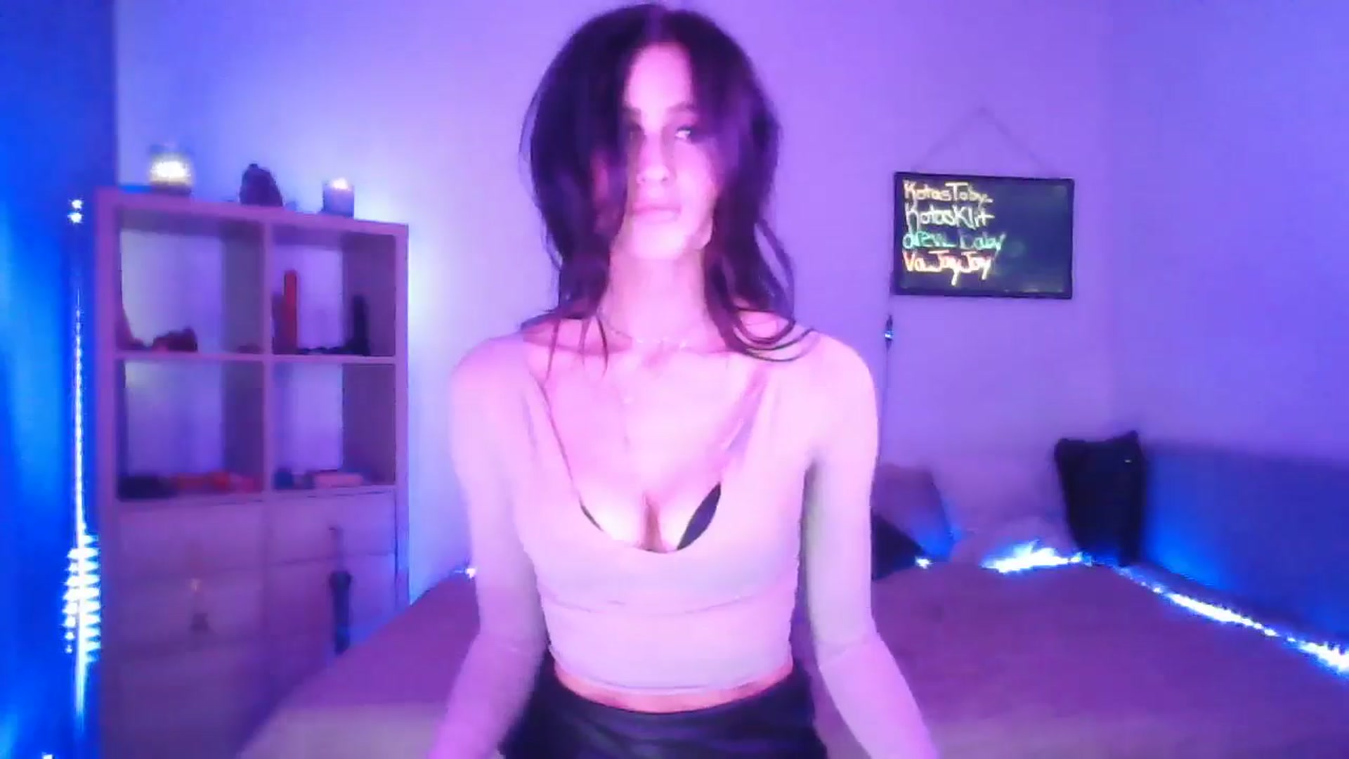 Gallery image thumbnail from DakotaCox's myfreecams stream on, 04/20/2024, 05:38 image 11 of 20
