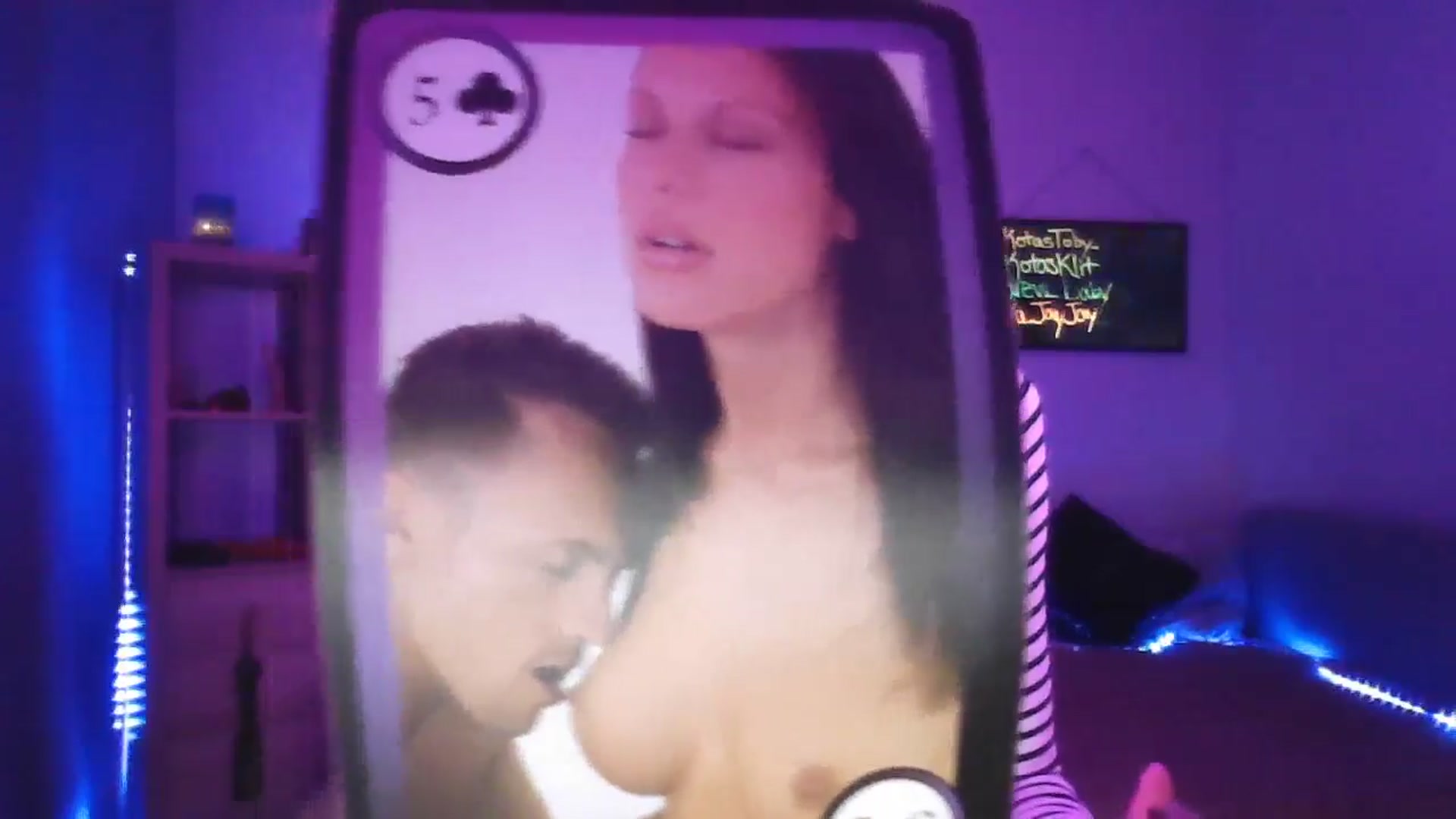 Gallery image thumbnail from DakotaCox's myfreecams stream on, 05/03/2024, 03:13 image 8 of 20