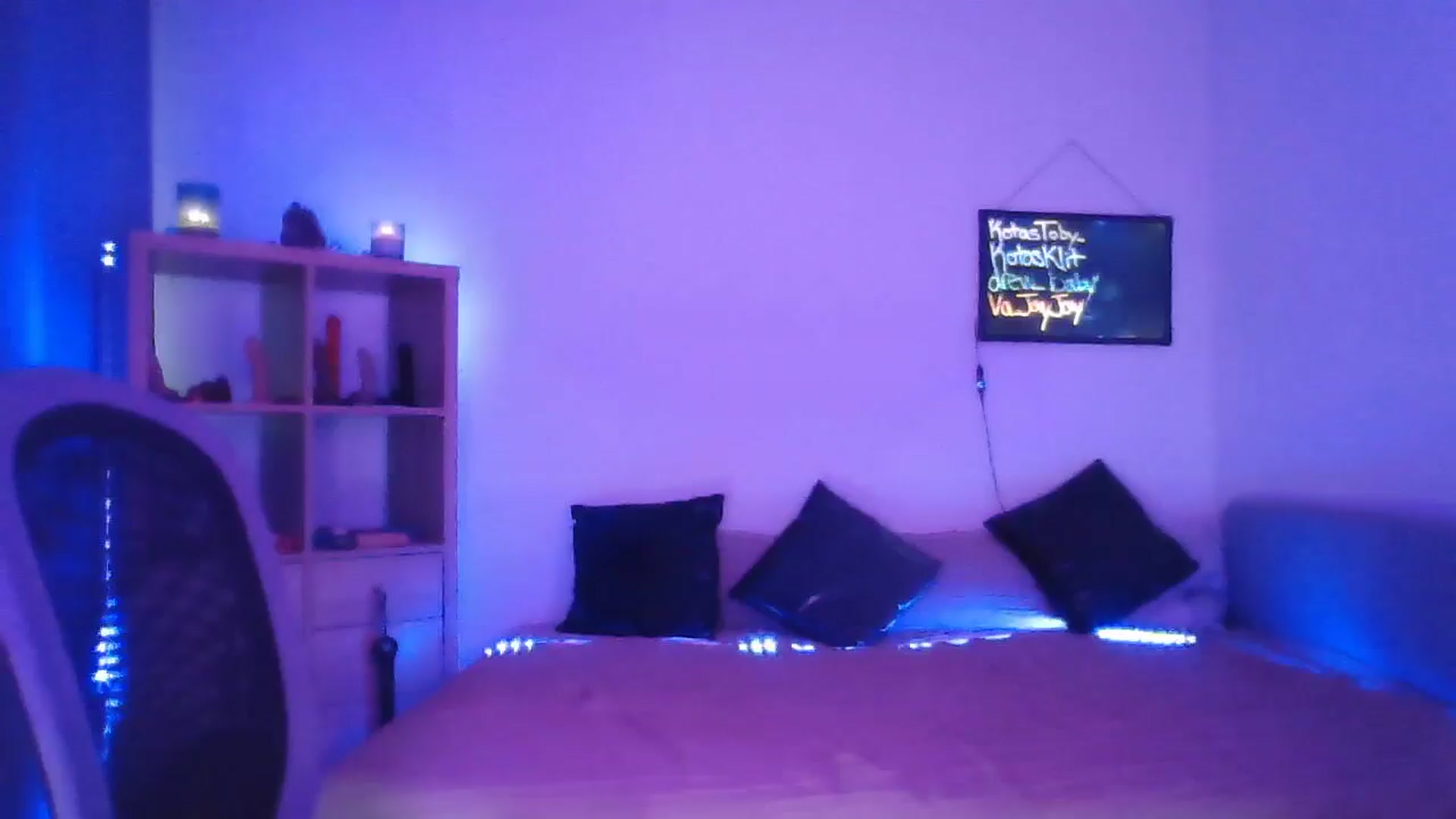 Gallery image thumbnail from DakotaCox's myfreecams stream on, 05/04/2024, 03:57 image 20 of 20