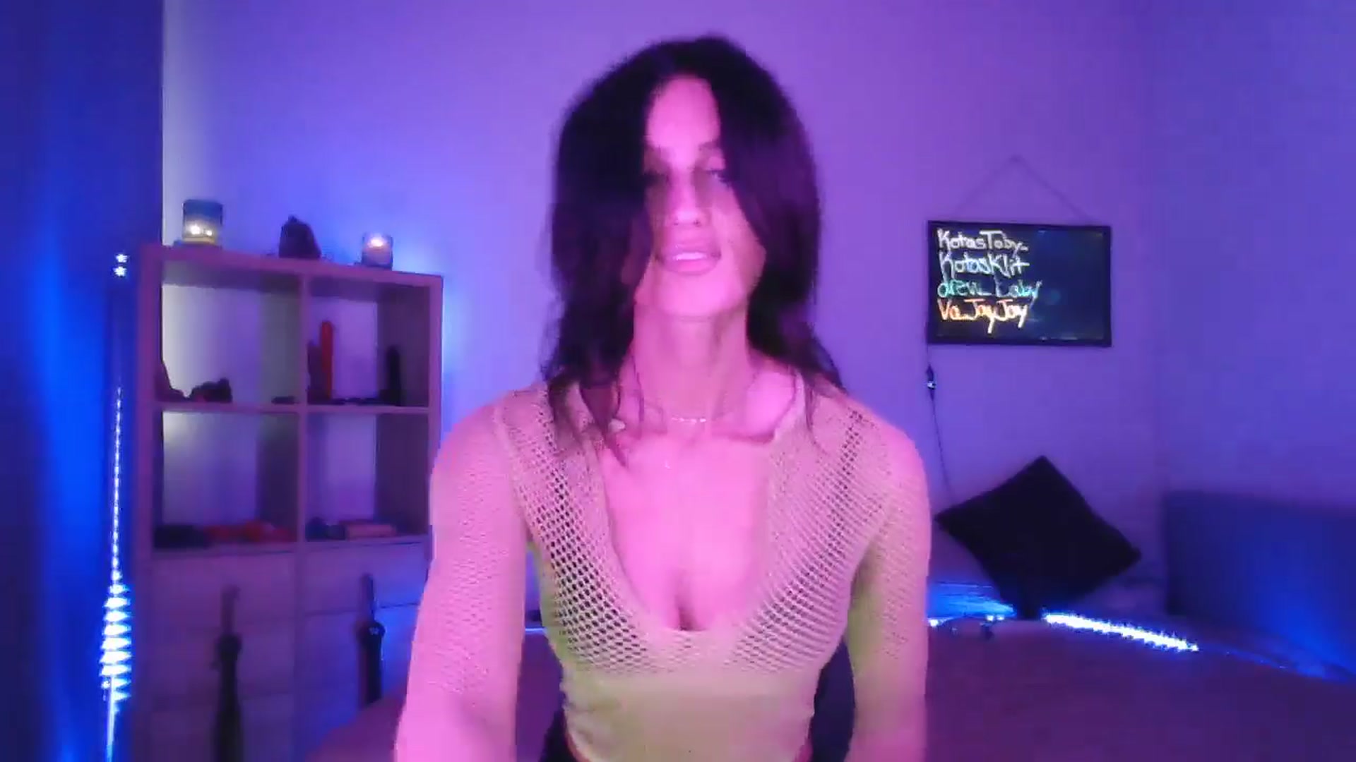 Gallery image thumbnail from DakotaCox's myfreecams stream on, 05/04/2024, 05:58 image 9 of 20