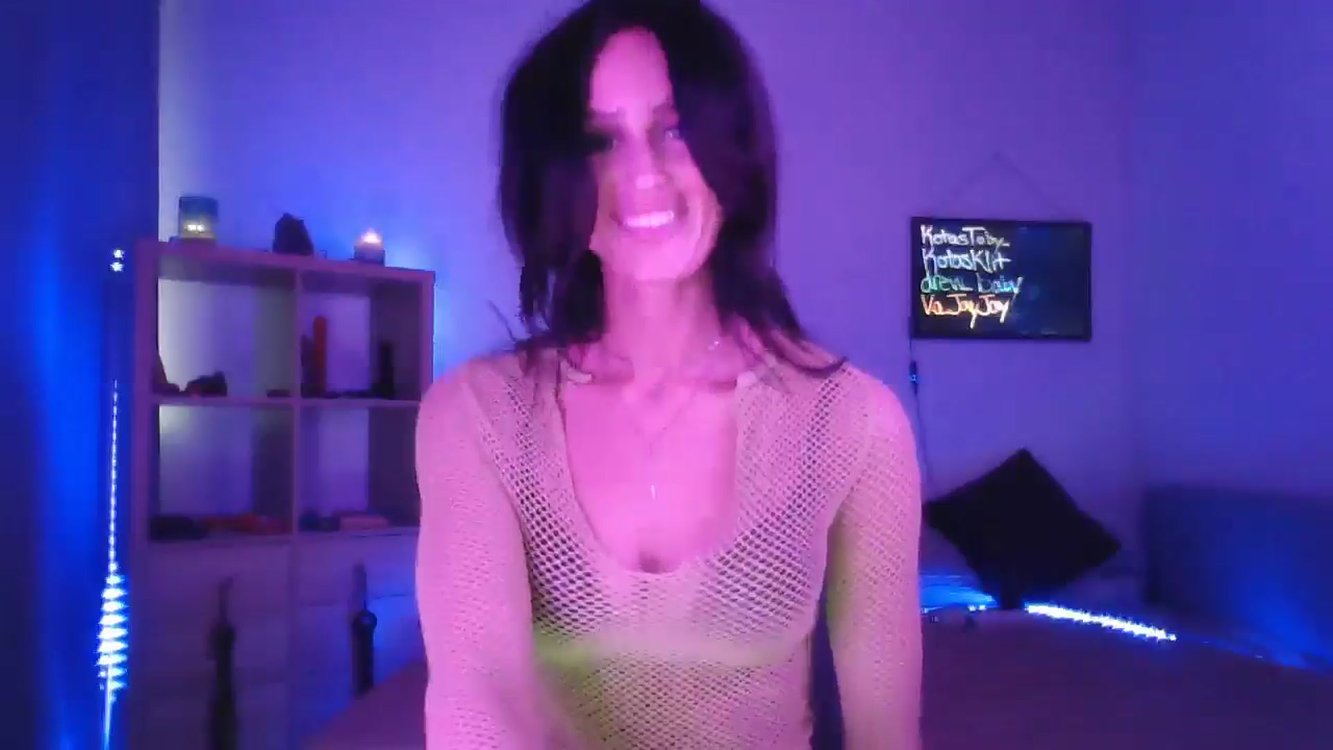 Gallery image thumbnail from DakotaCox's myfreecams stream on, 05/04/2024, 05:58 image 10 of 20
