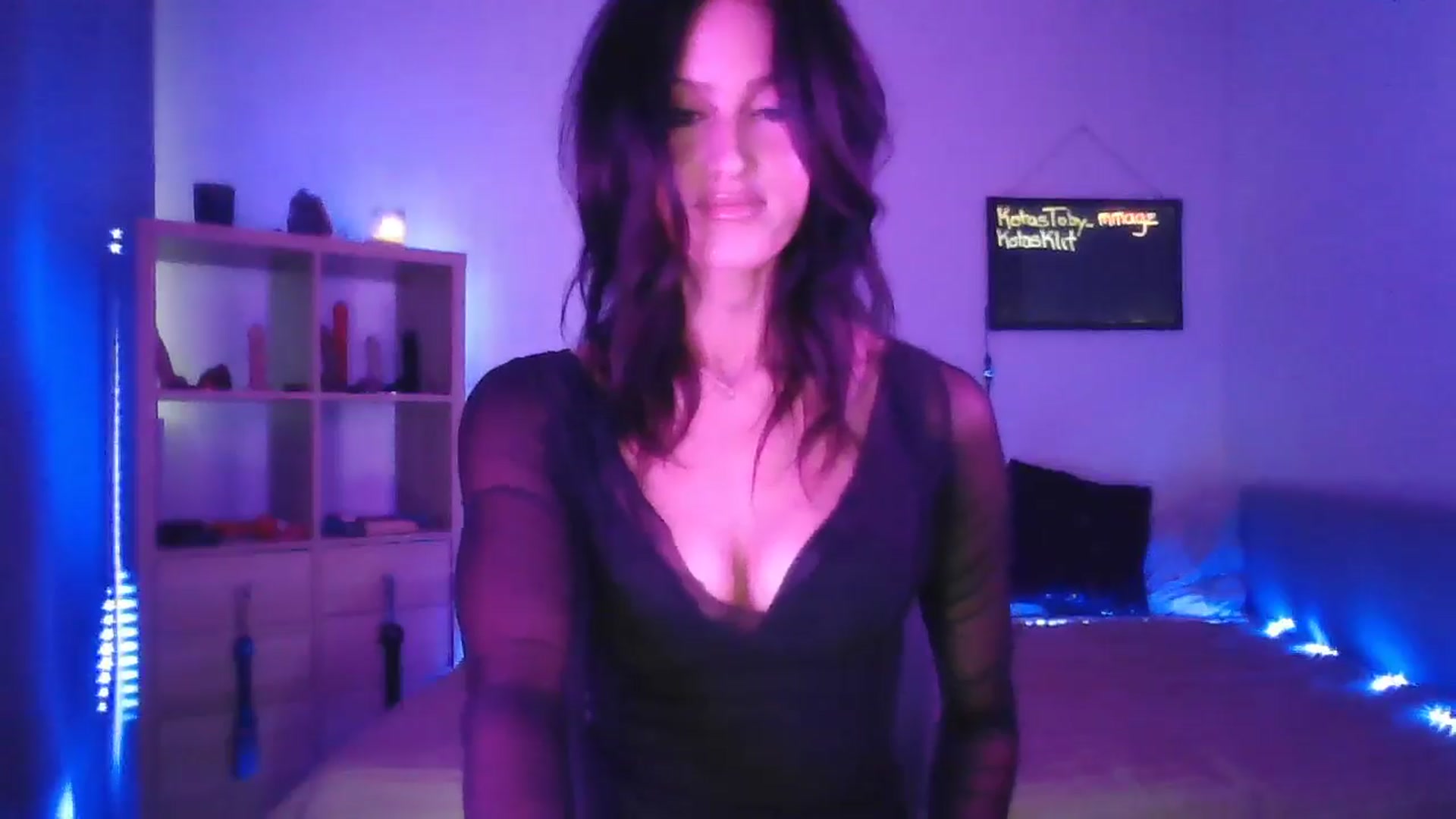Gallery image thumbnail from DakotaCox's myfreecams stream on, 05/11/2024, 04:30 image 10 of 20