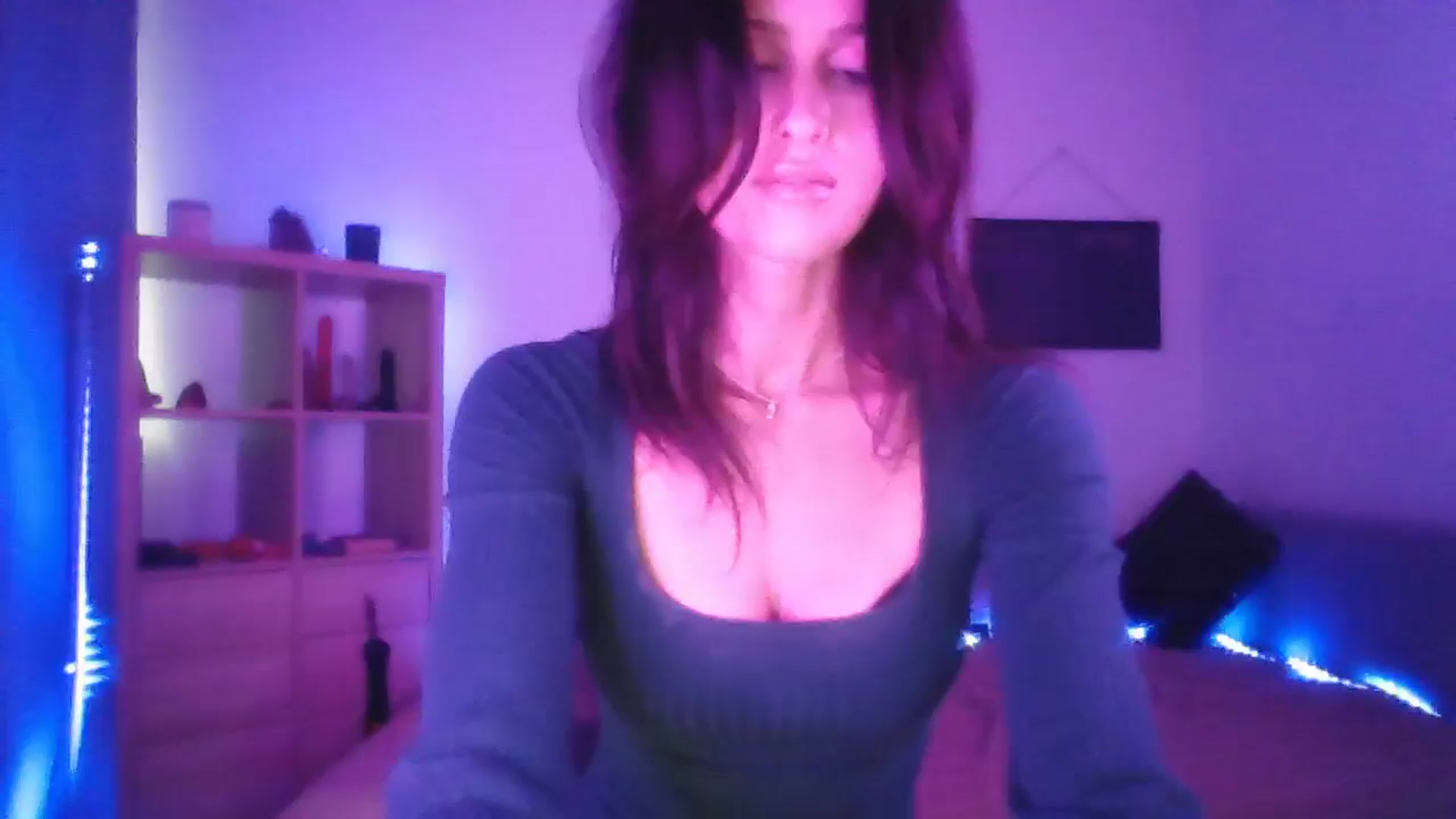 Gallery image thumbnail from DakotaCox's myfreecams stream on, 05/18/2024, 06:22 image 9 of 20