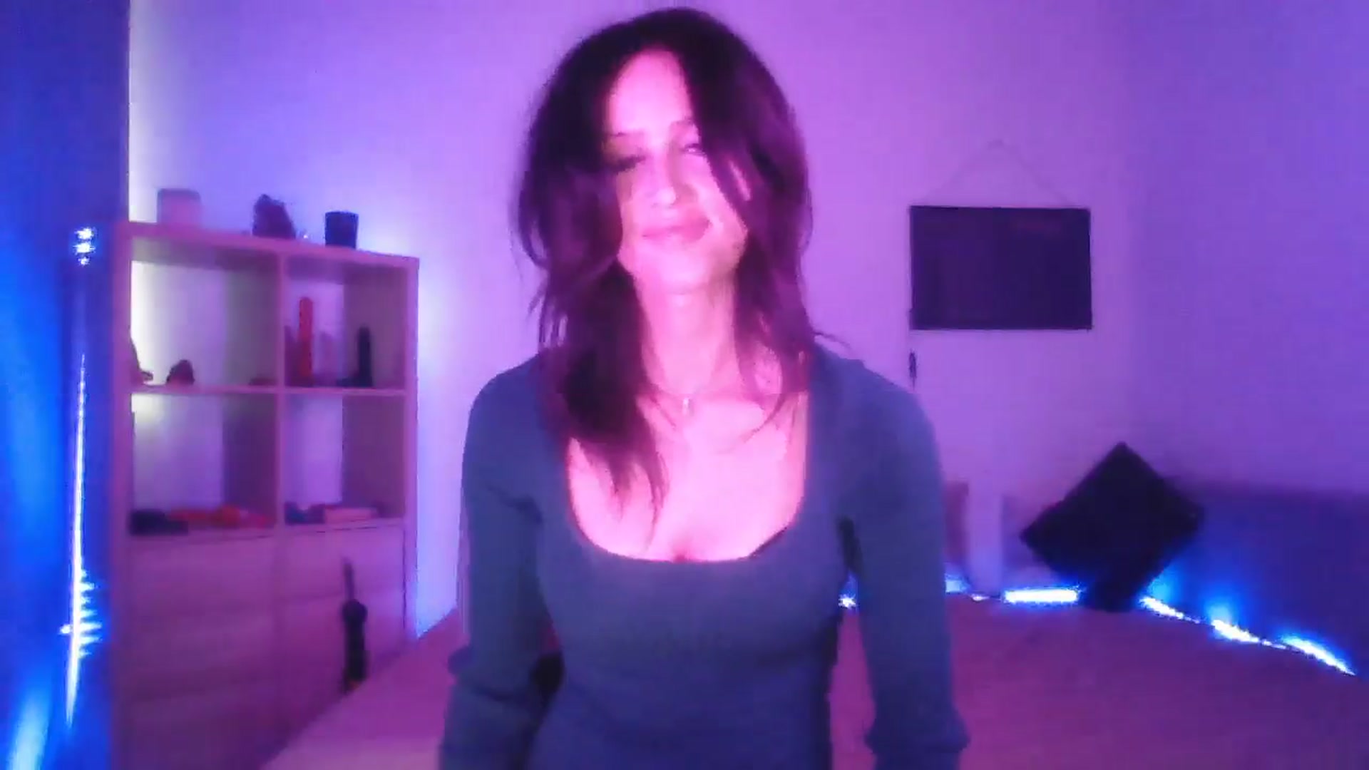 Gallery image thumbnail from DakotaCox's myfreecams stream on, 05/18/2024, 06:22 image 7 of 20