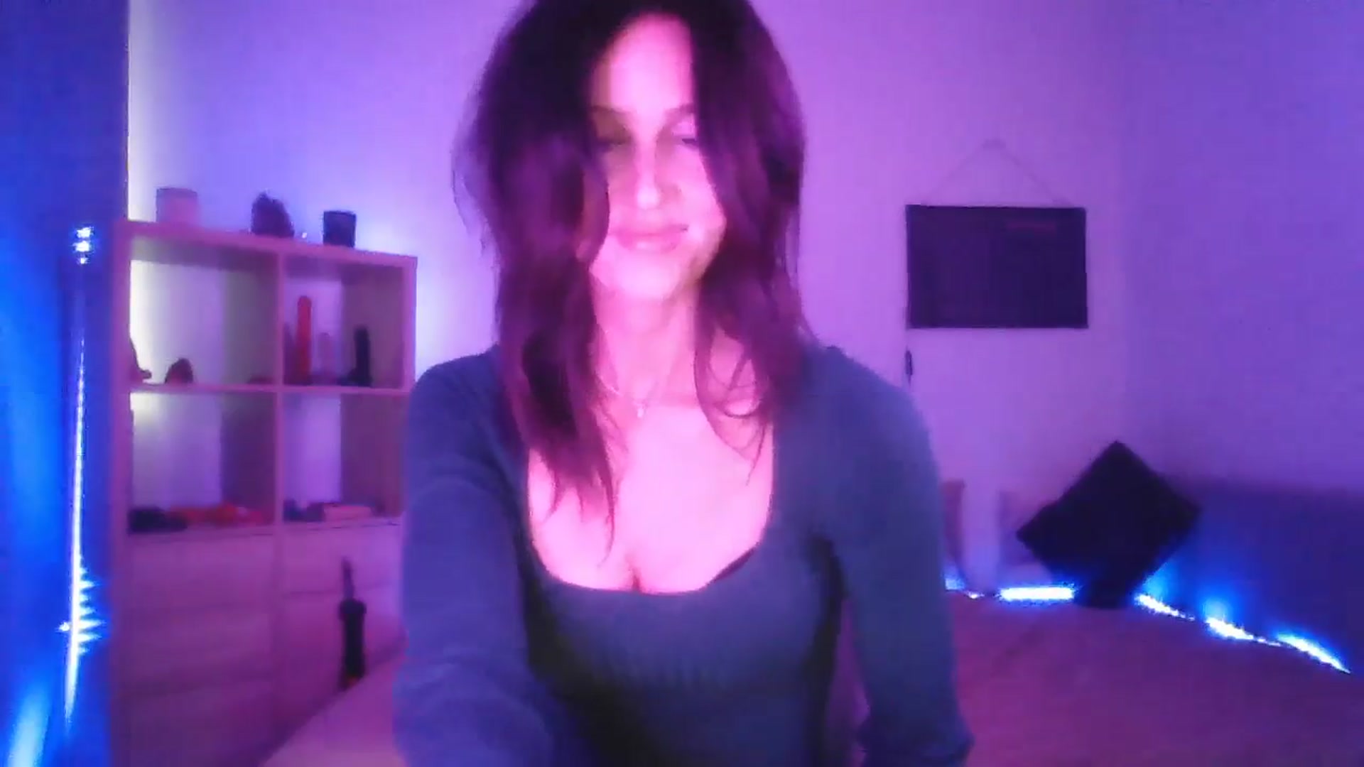 Gallery image thumbnail from DakotaCox's myfreecams stream on, 05/18/2024, 06:22 image 6 of 20