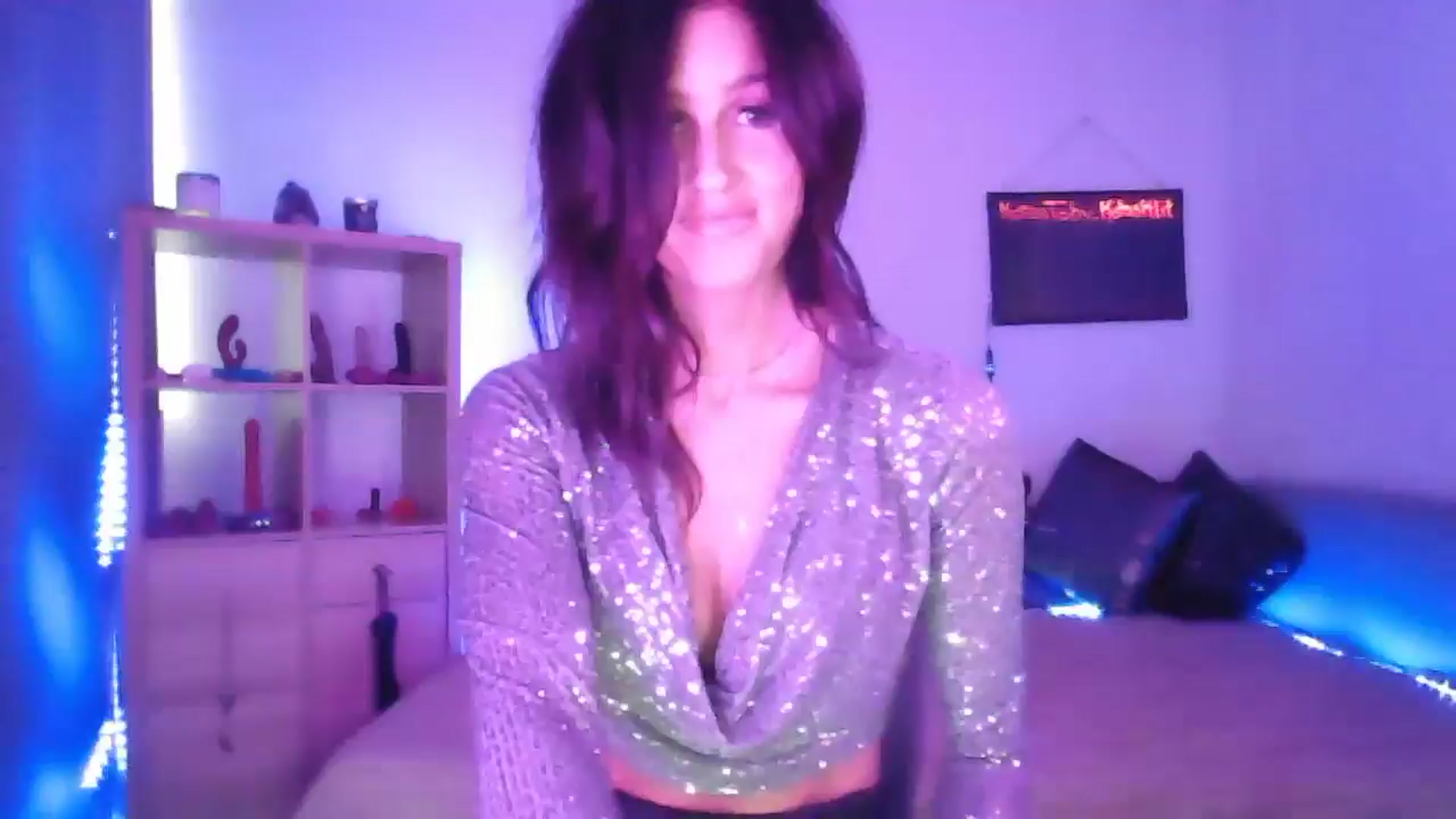 Gallery image thumbnail from DakotaCox's myfreecams stream on, 08/10/2024, 06:35 image 1 of 20